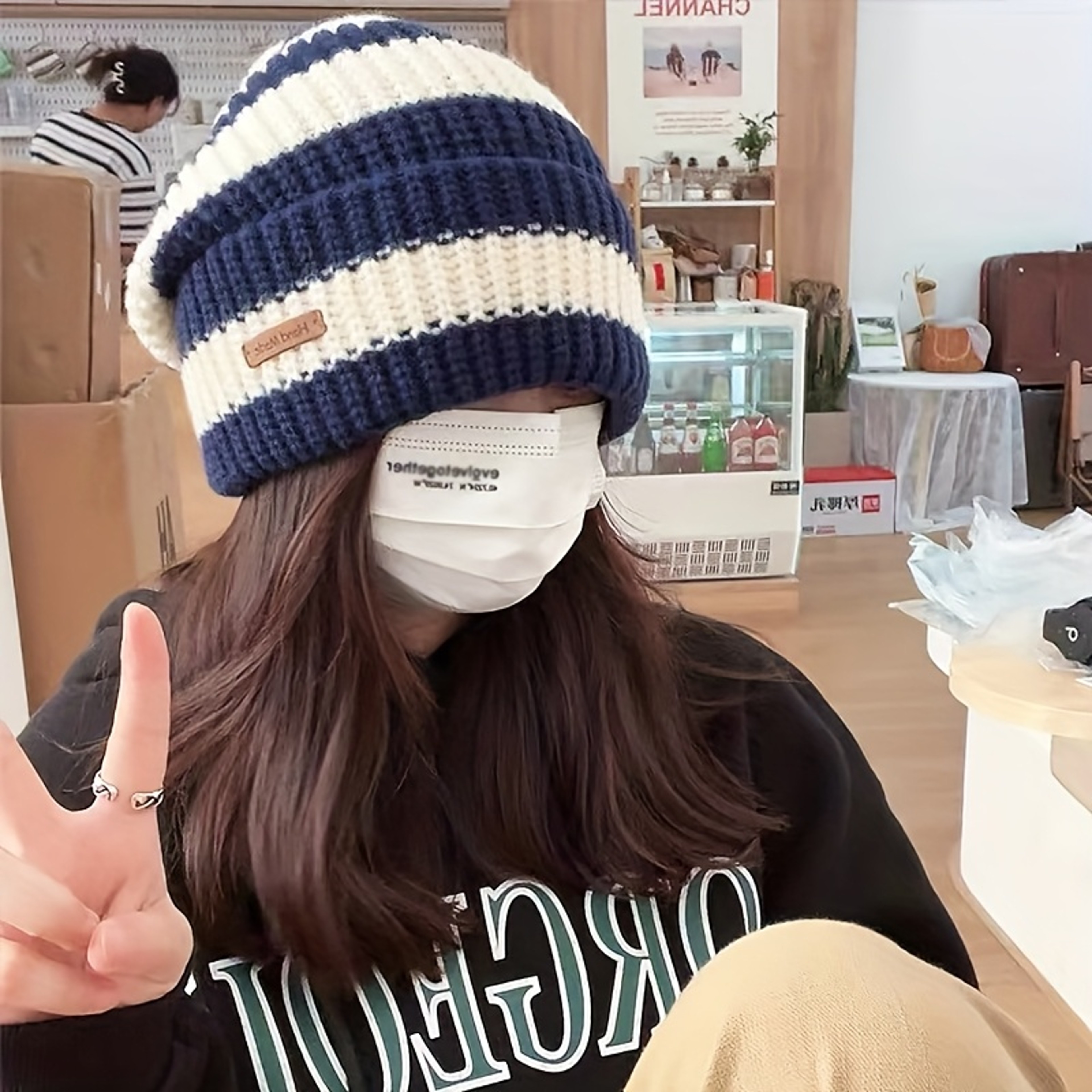 Windproof Korean Fashion Striped Knitted Hat, Trendy Lightweight Hat for Men and Women, Warm for Autumn Winter Outdoor – view 2