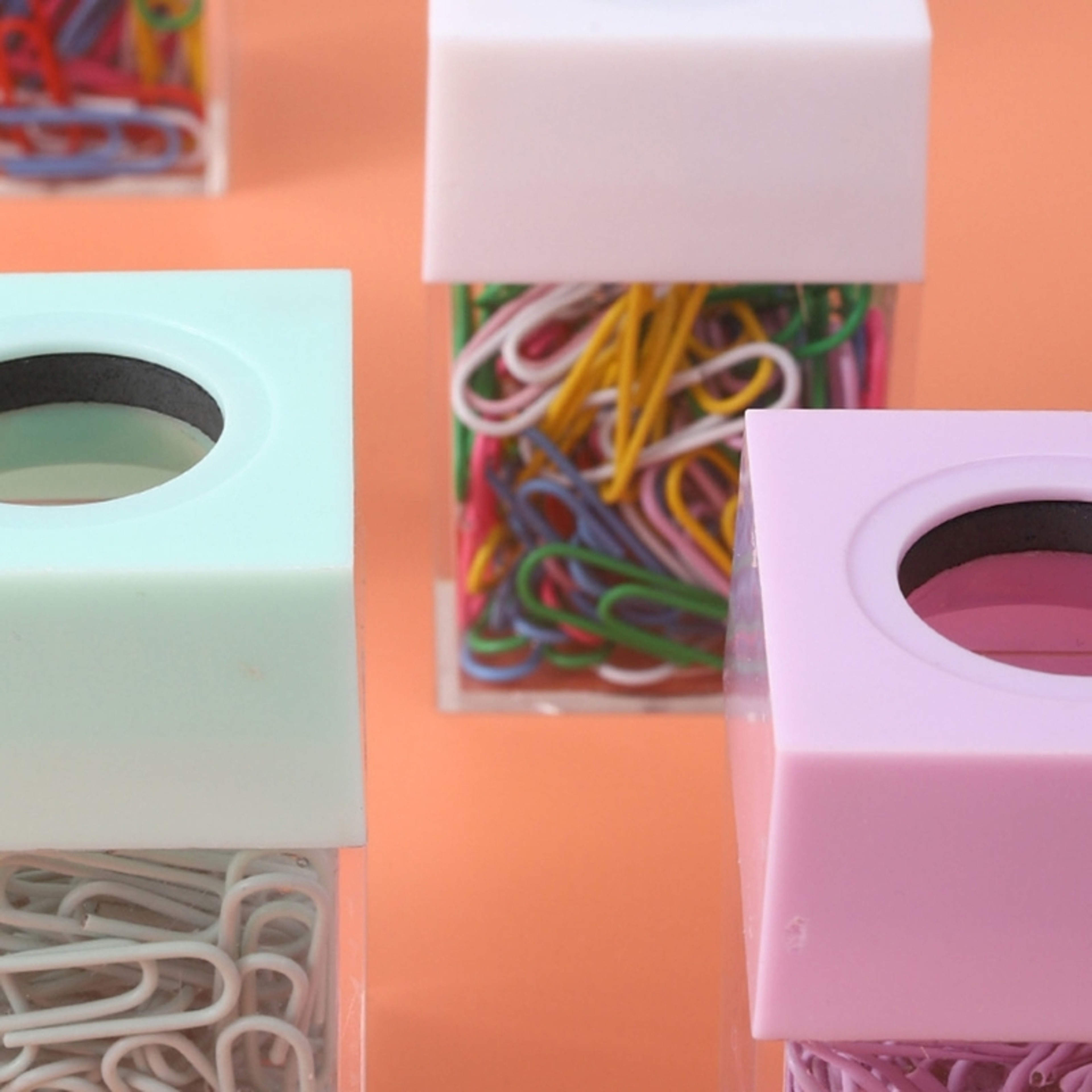 Cute Stationery Holder School Desk Organizer Magnetic Paper Clip Holder With Clips Paper Clip Dispe 2