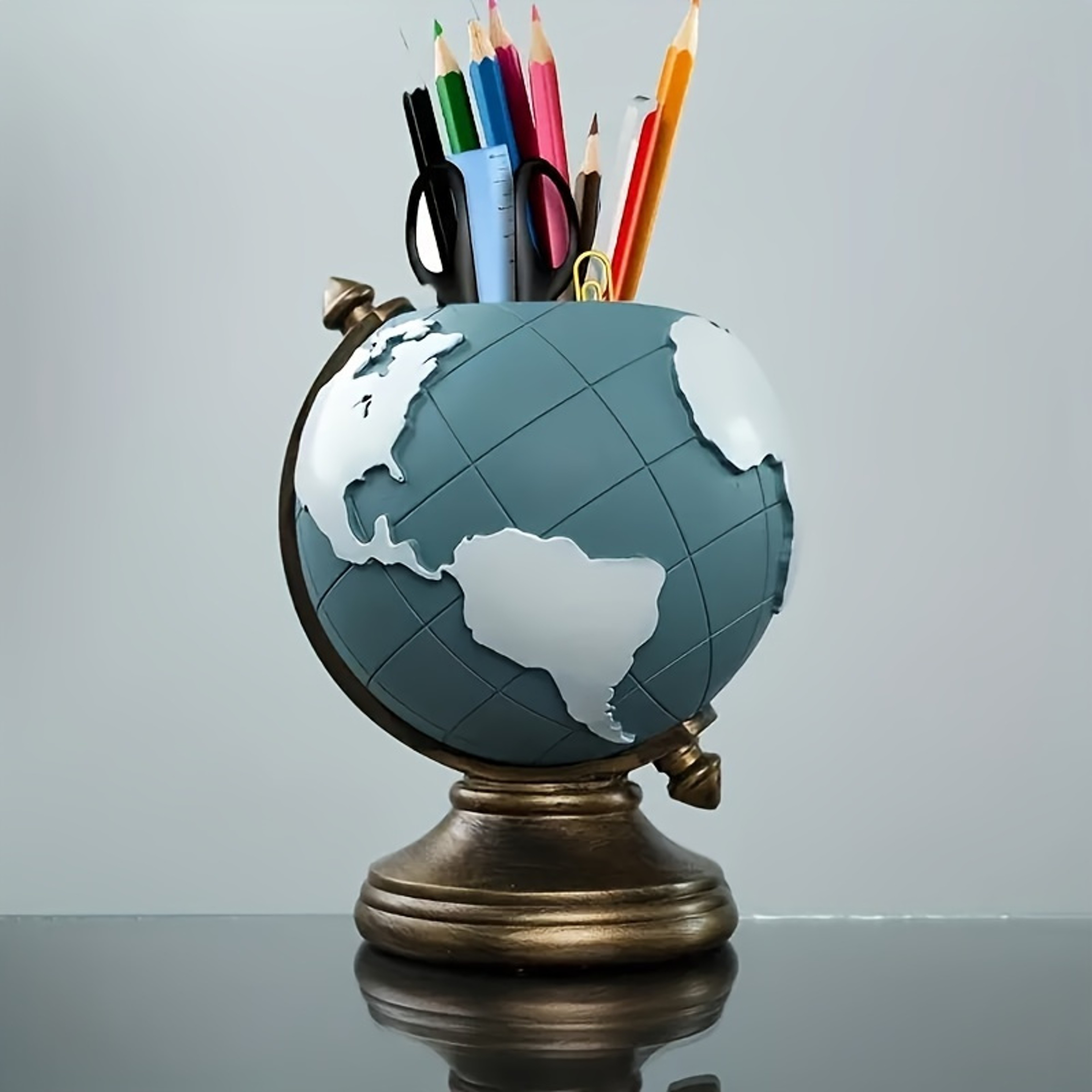 Unique Geographic Pen And Pencil Storage Creative Globe Resin Desk Organizer 0