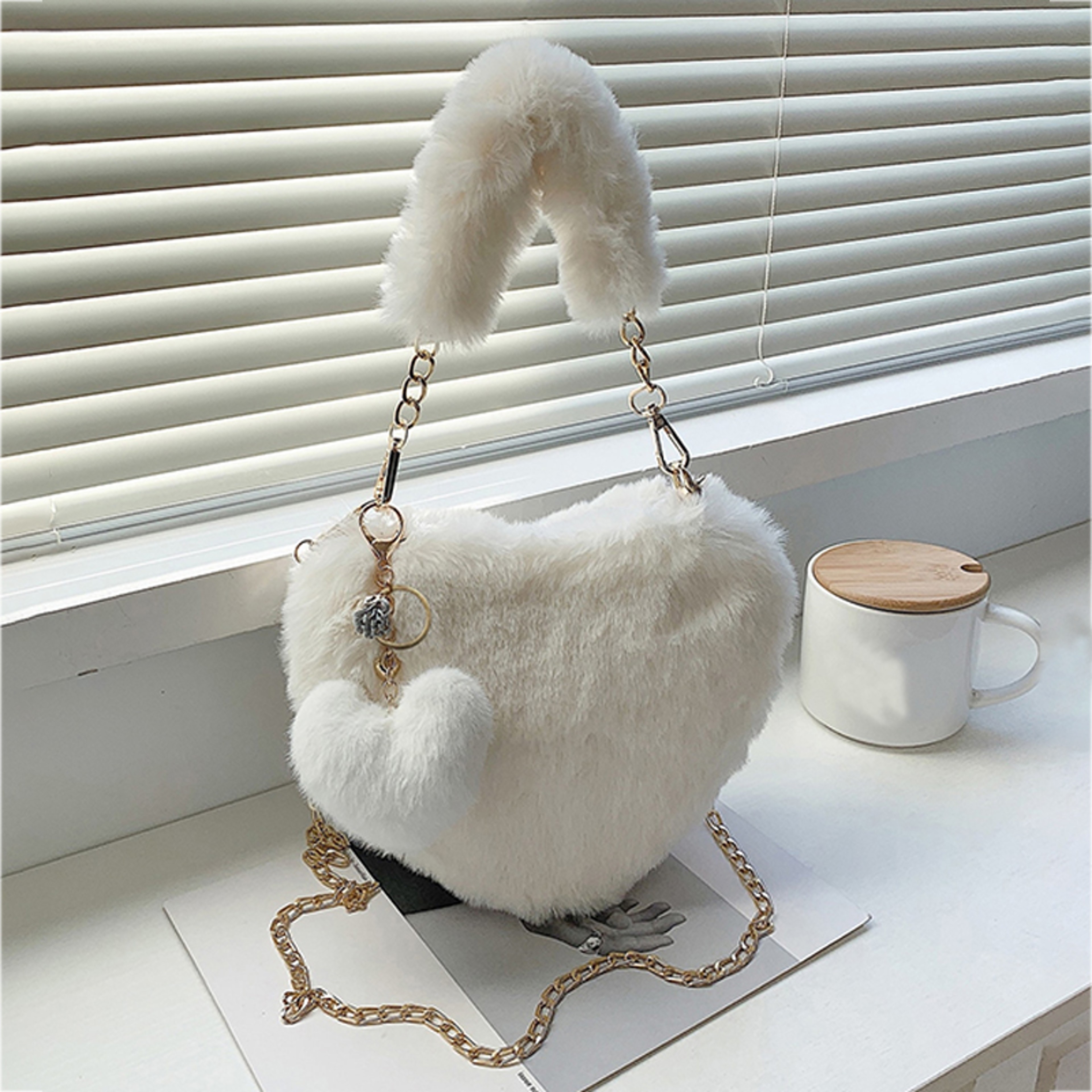 Faux Fur Heartshaped Handbag Fluffy Plush Ladies Shoulder Bag Fashion Female Furry Clutch Purse For 5