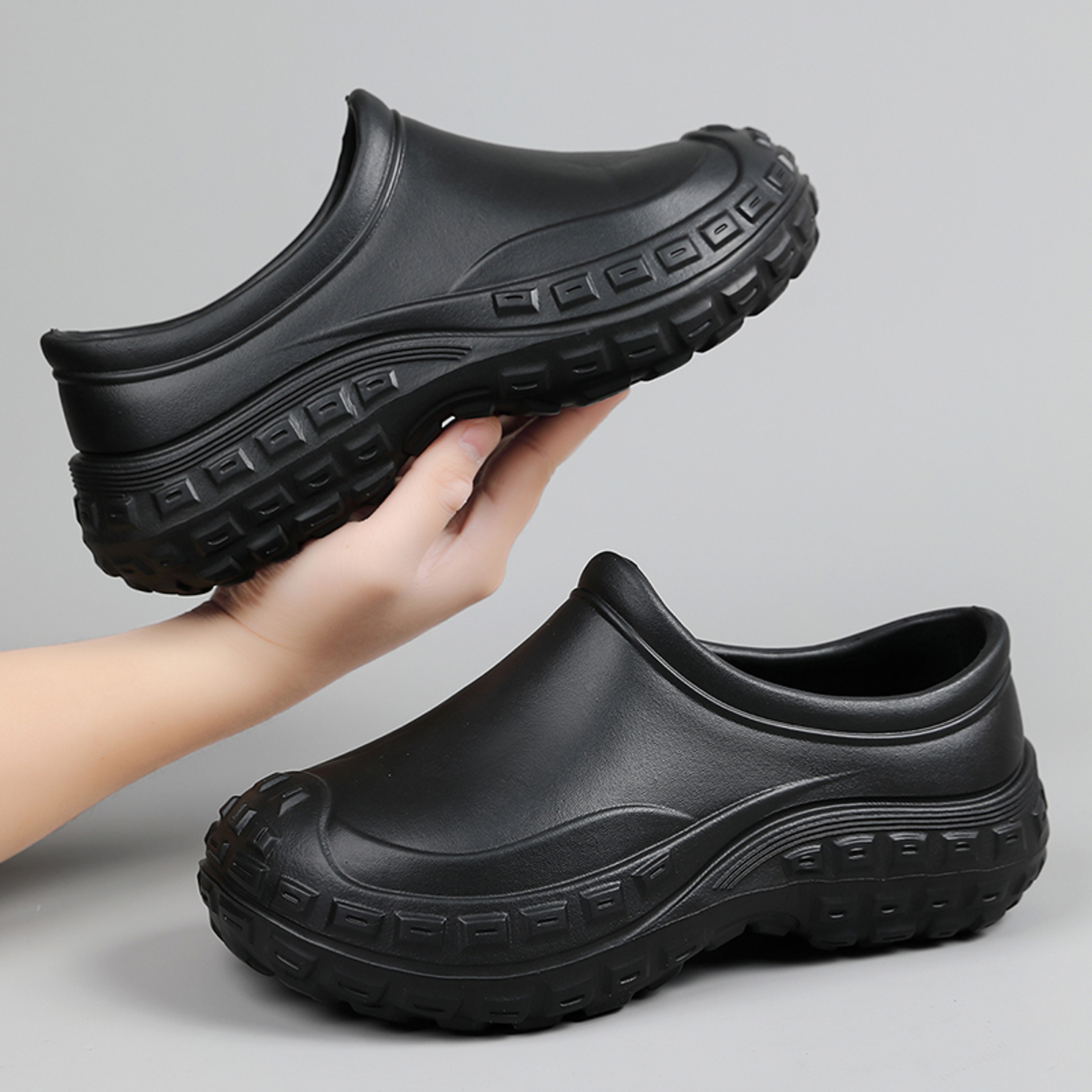 Fashionable Slip-on Anti-slip Beach Shoes, Lightweight Outdoor Sandals for Women – view 1