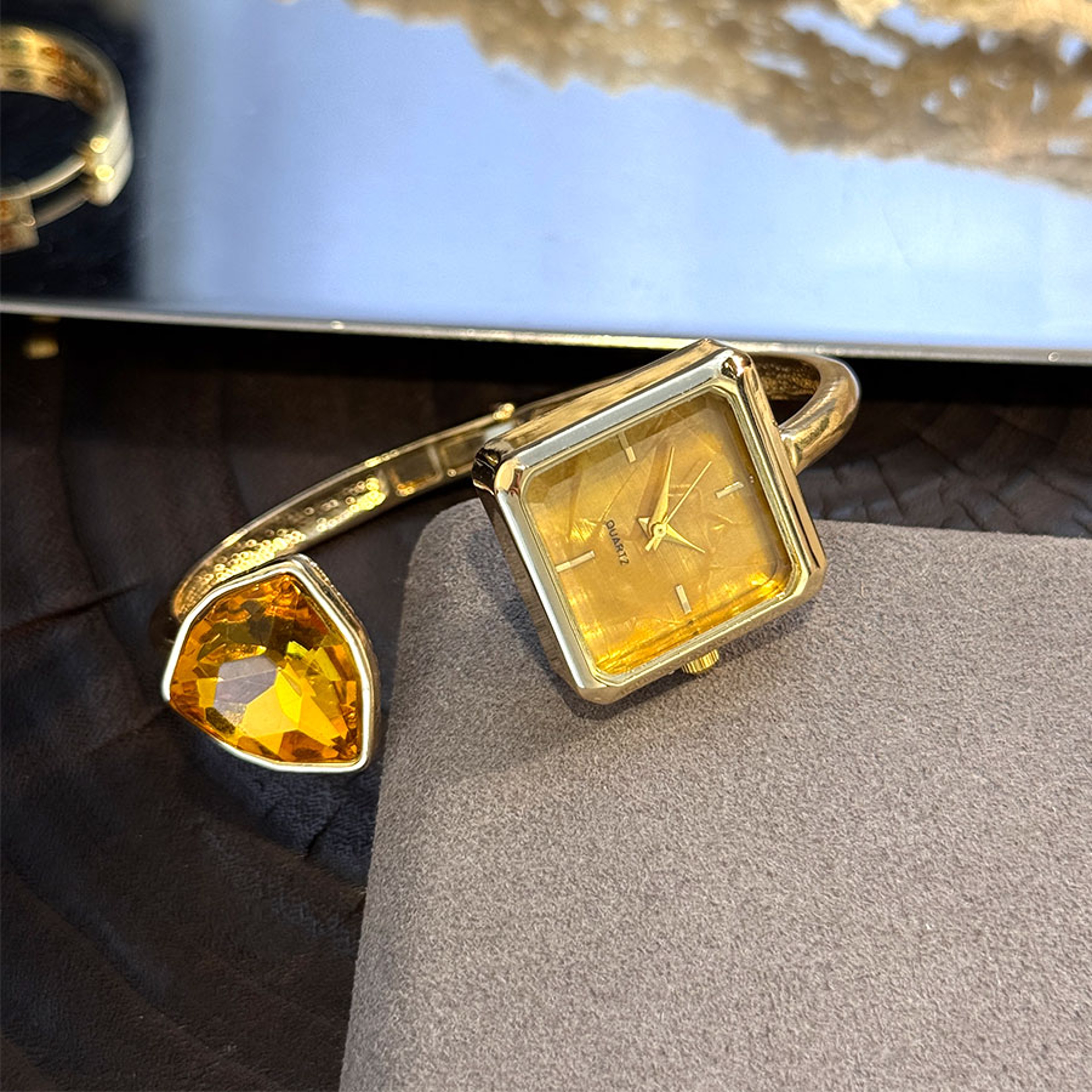 HighEnd Quartz Wristwatch New Ladies Open Bracelet Watch Assorted Shaped Diamond Color Gemstone Tim 2