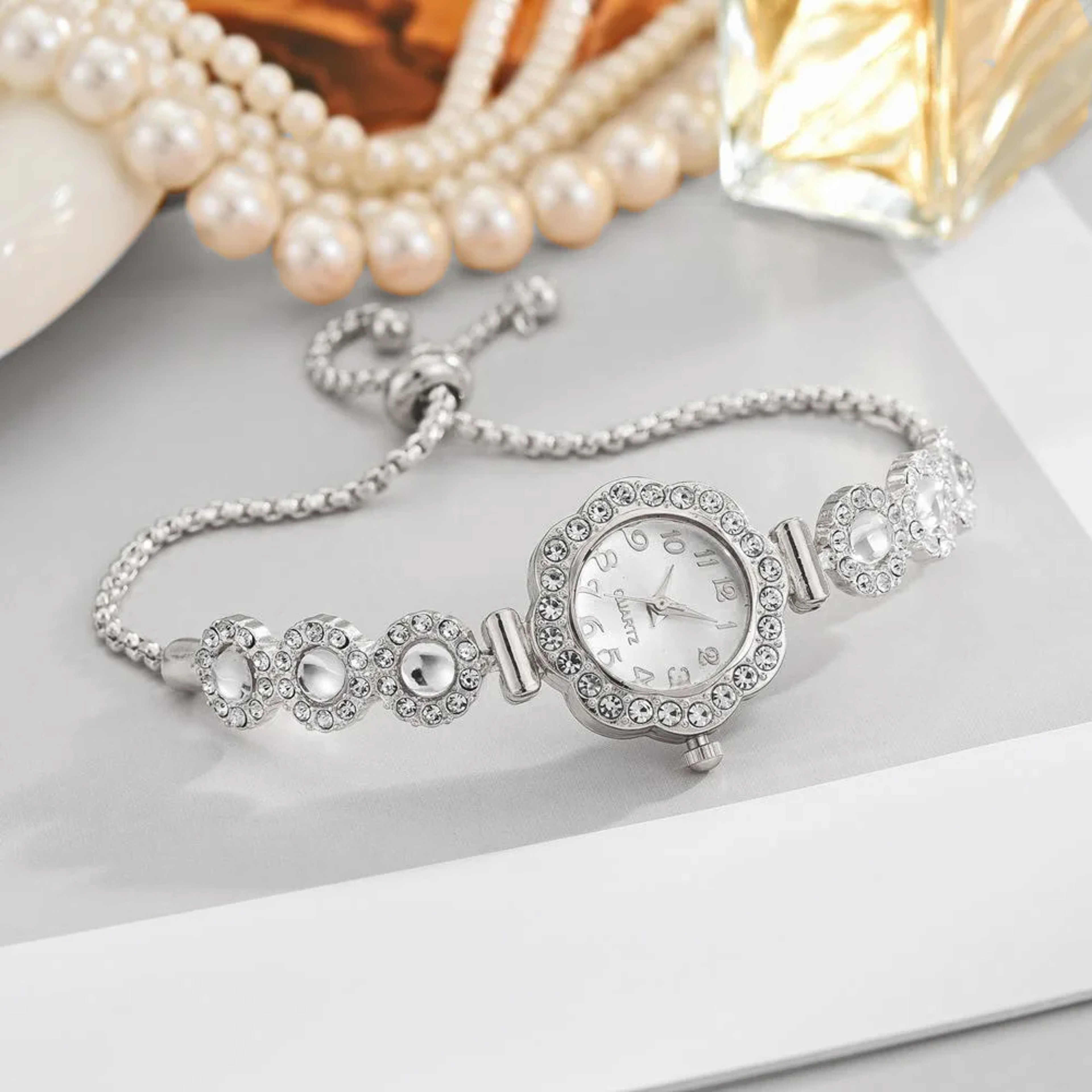 Fashion Ladies Quartz Wristwatch Elegant Rhinestone Women Watches Girls Bracelet Strap Gift Clock 12