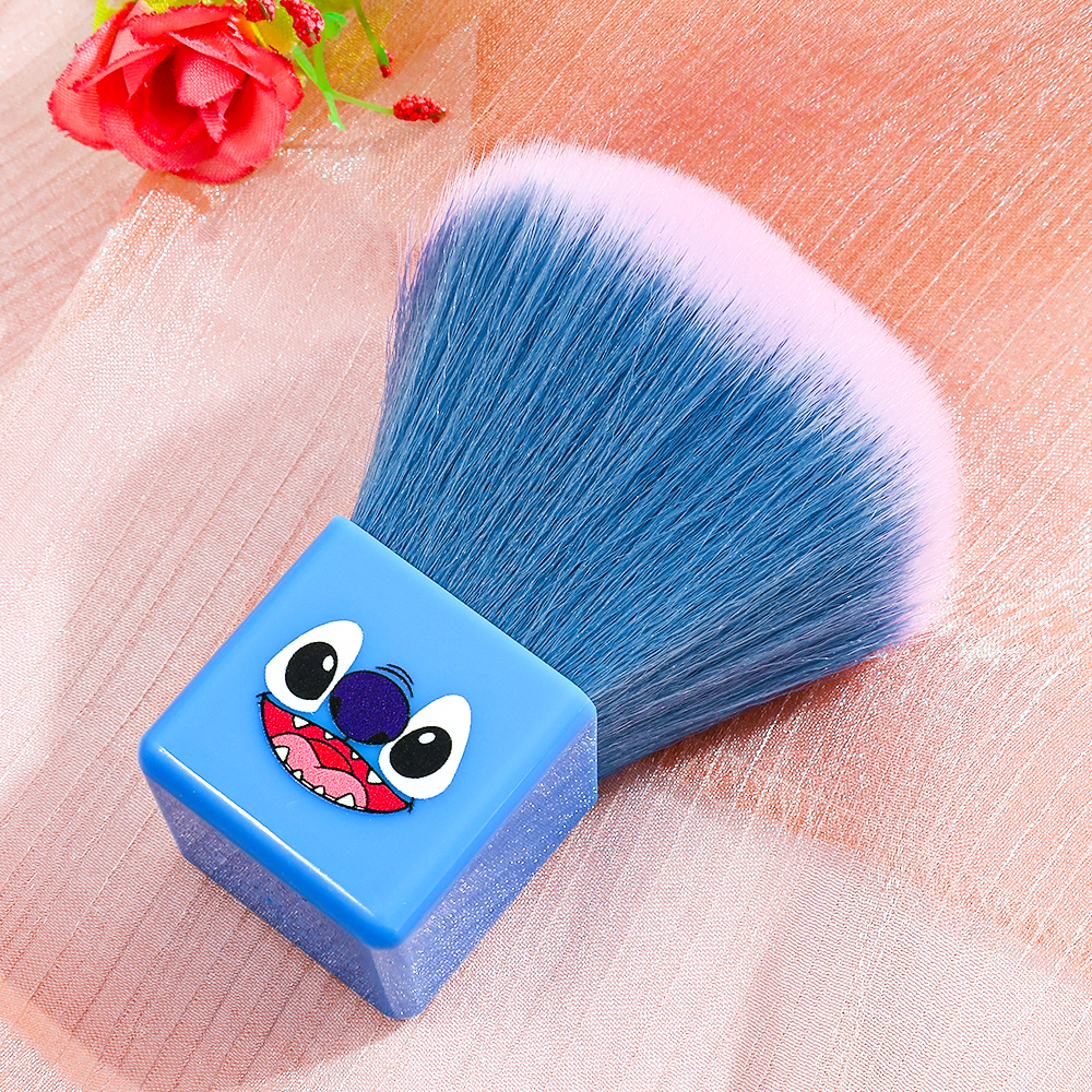 Super Soft Cute Stitch Makeup Brush Party Dance Makeup Brush Loose Powder Brush For Boys And Girls 0