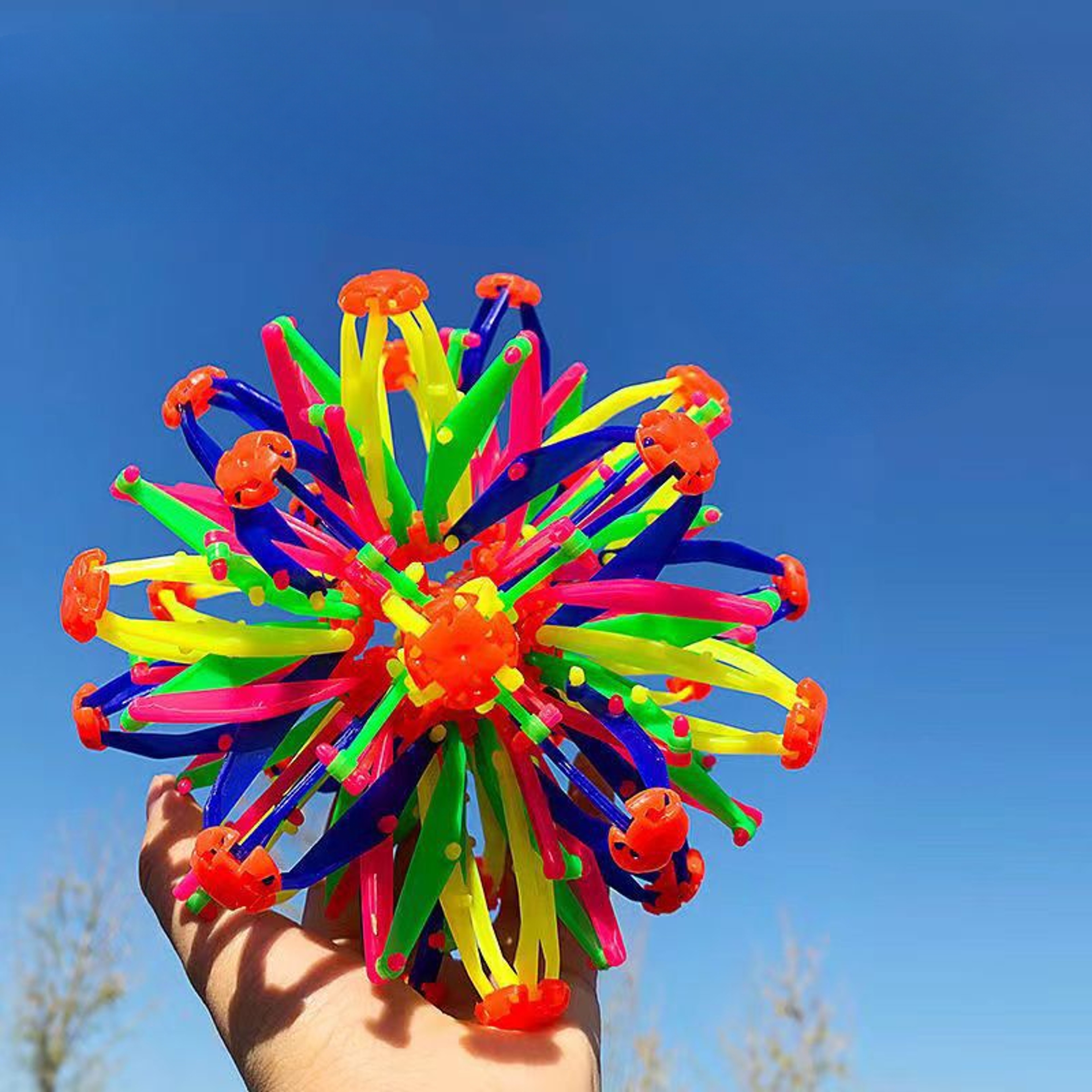 Durable Plastic Magic Balls Colorful Expandable Stress Ball Rainbow Sensory Fidget Ball For Kids 2