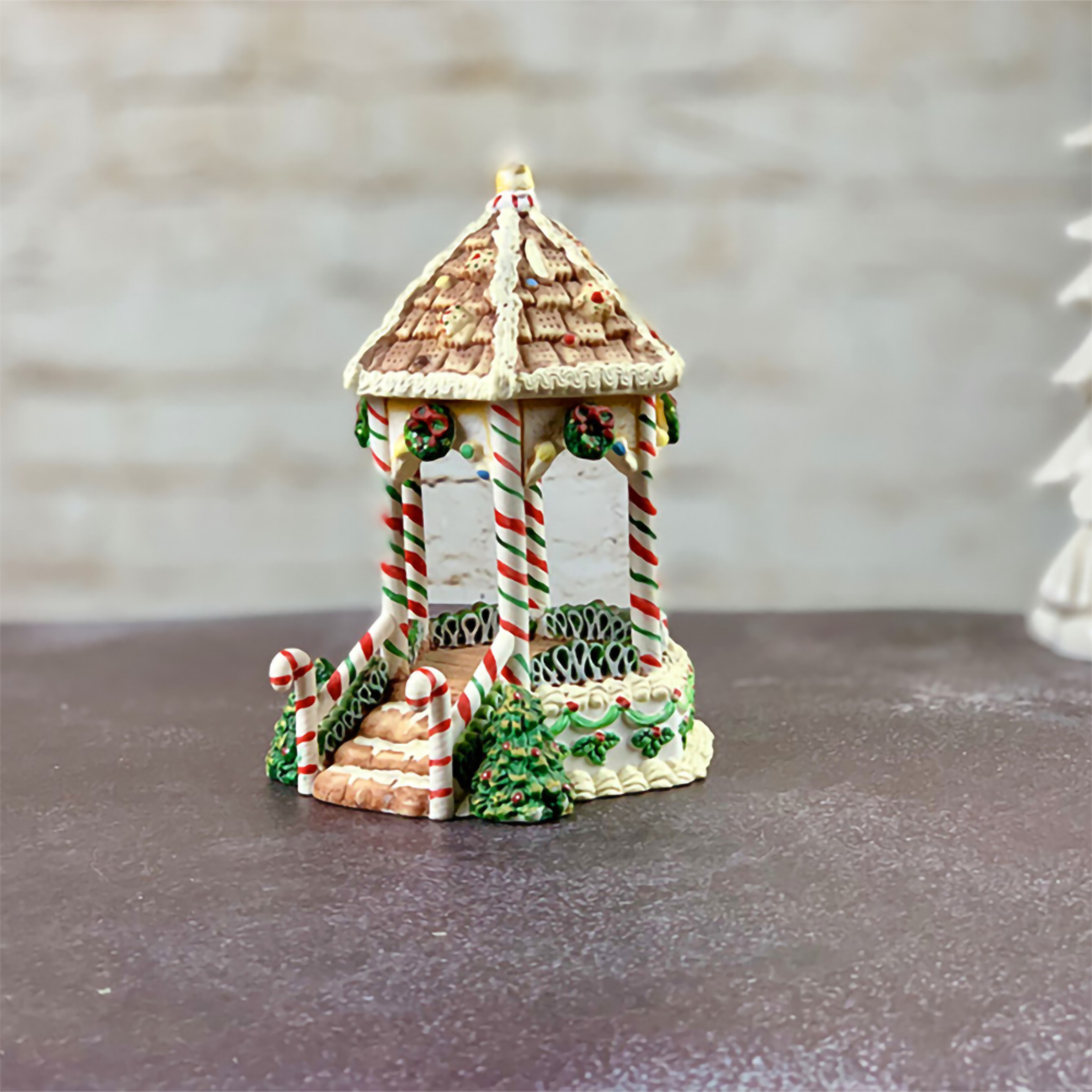 Home Decoration Gingerbread House Christmas Gift Ceramic Candy House Hamster Small Nest House With  1