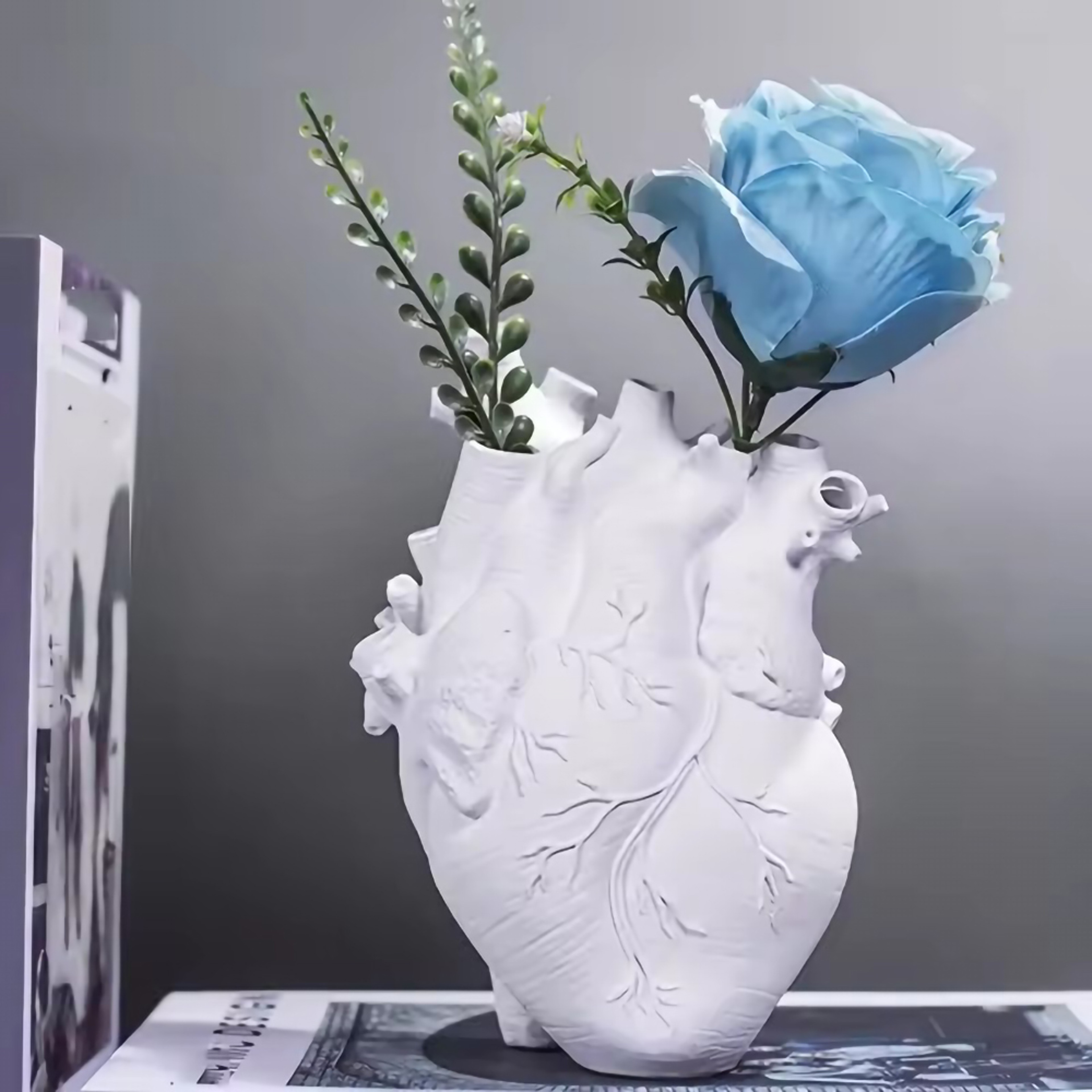 Original Resin Heart Vase Flowerpot Ornament for Arts and Crafts, Gift Idea – view 2