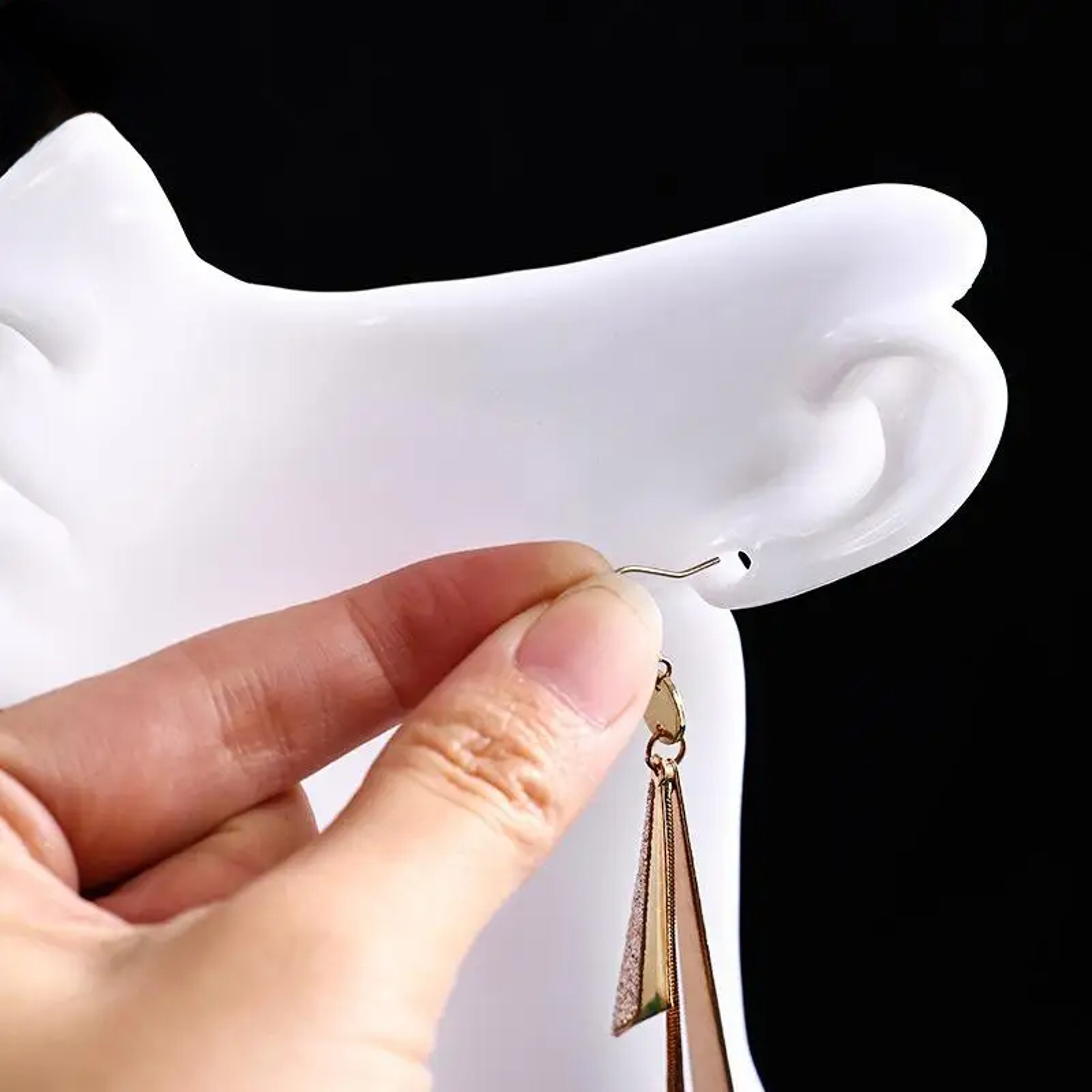 Jewelry Display Stand Portrait Neck Model Plastic Necklace  Earring Rack 1