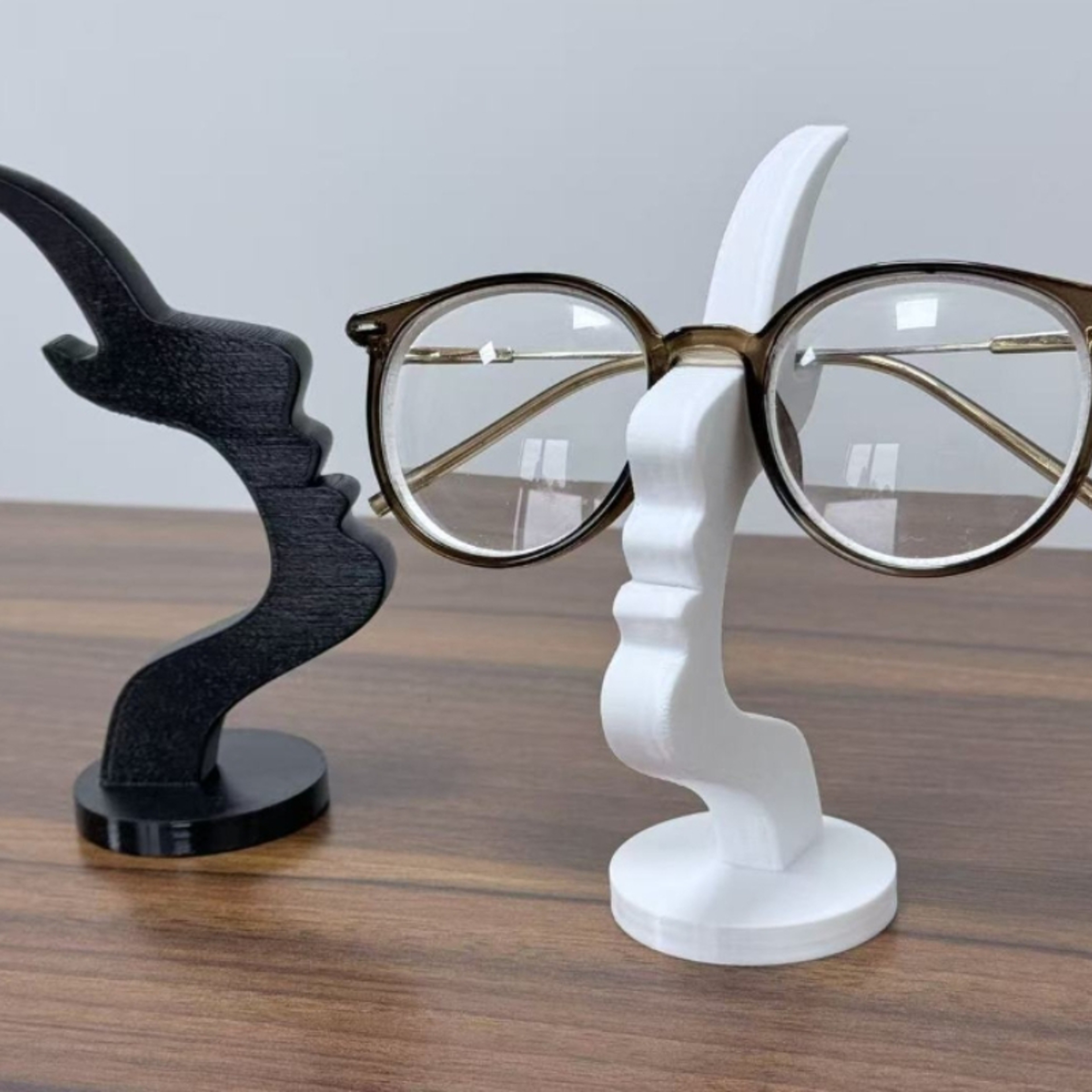 Minimalist Glasses Decoration For Desktop Fashion Glasses Placement Bracket With Side Face Design 5