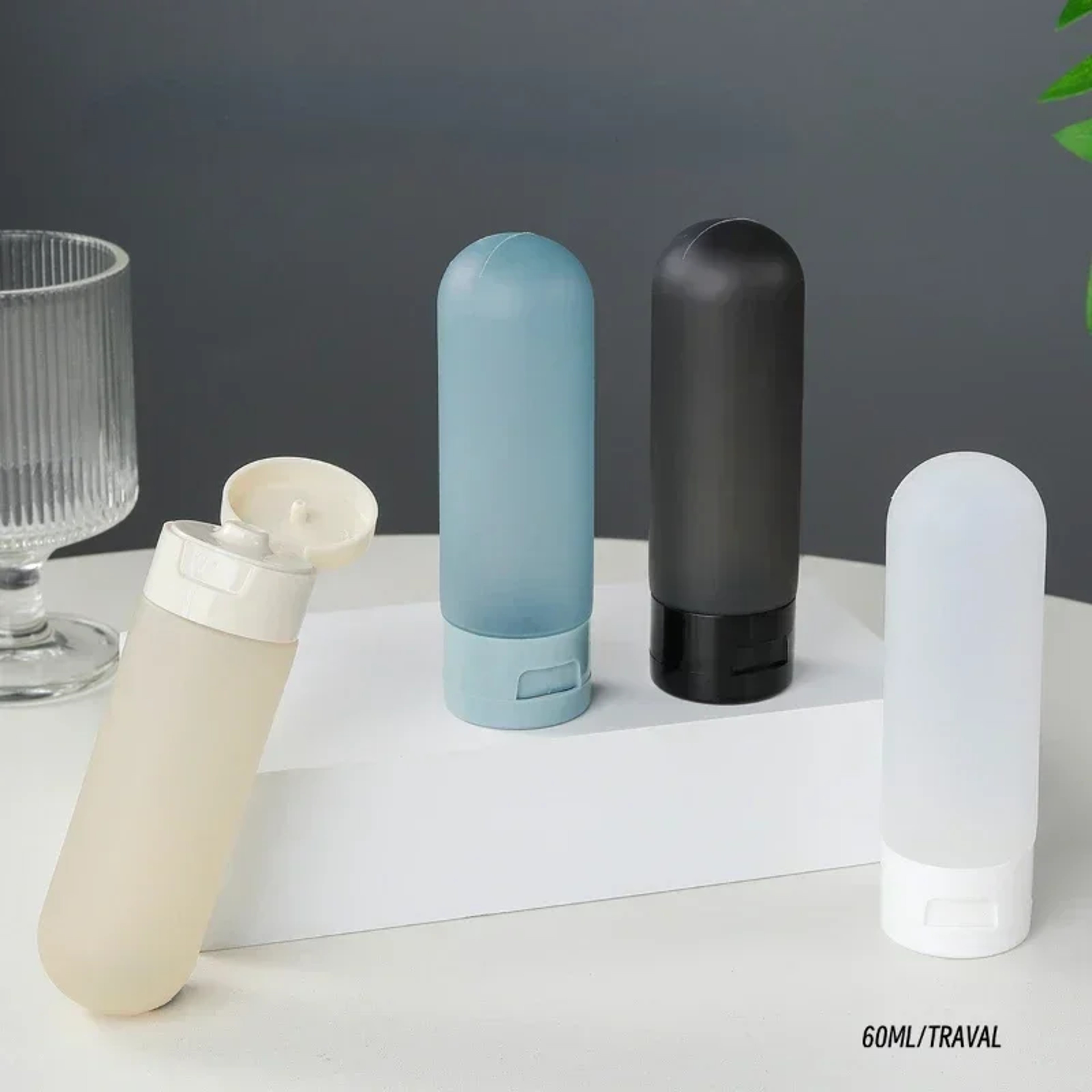 Cylindrical Squeeze Bottles for Travel, Portable Plastic Tubes Bottling Bottle, Empty Cosmetic Bottle for Shampoo – view 1