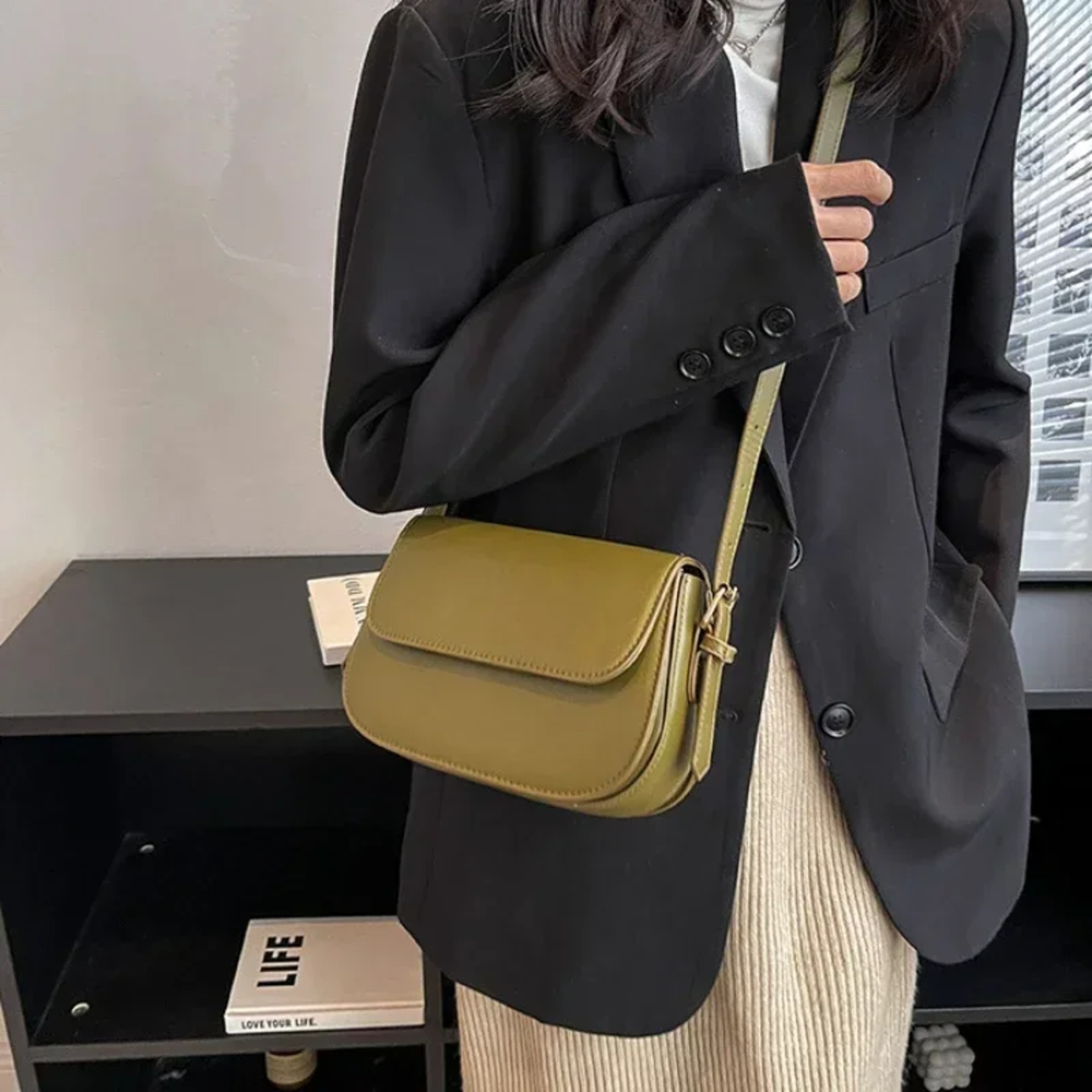 New Popular Square Sling Bag, Fashionable Advanced Texture Retro Small Saddle Bag Women – view 4