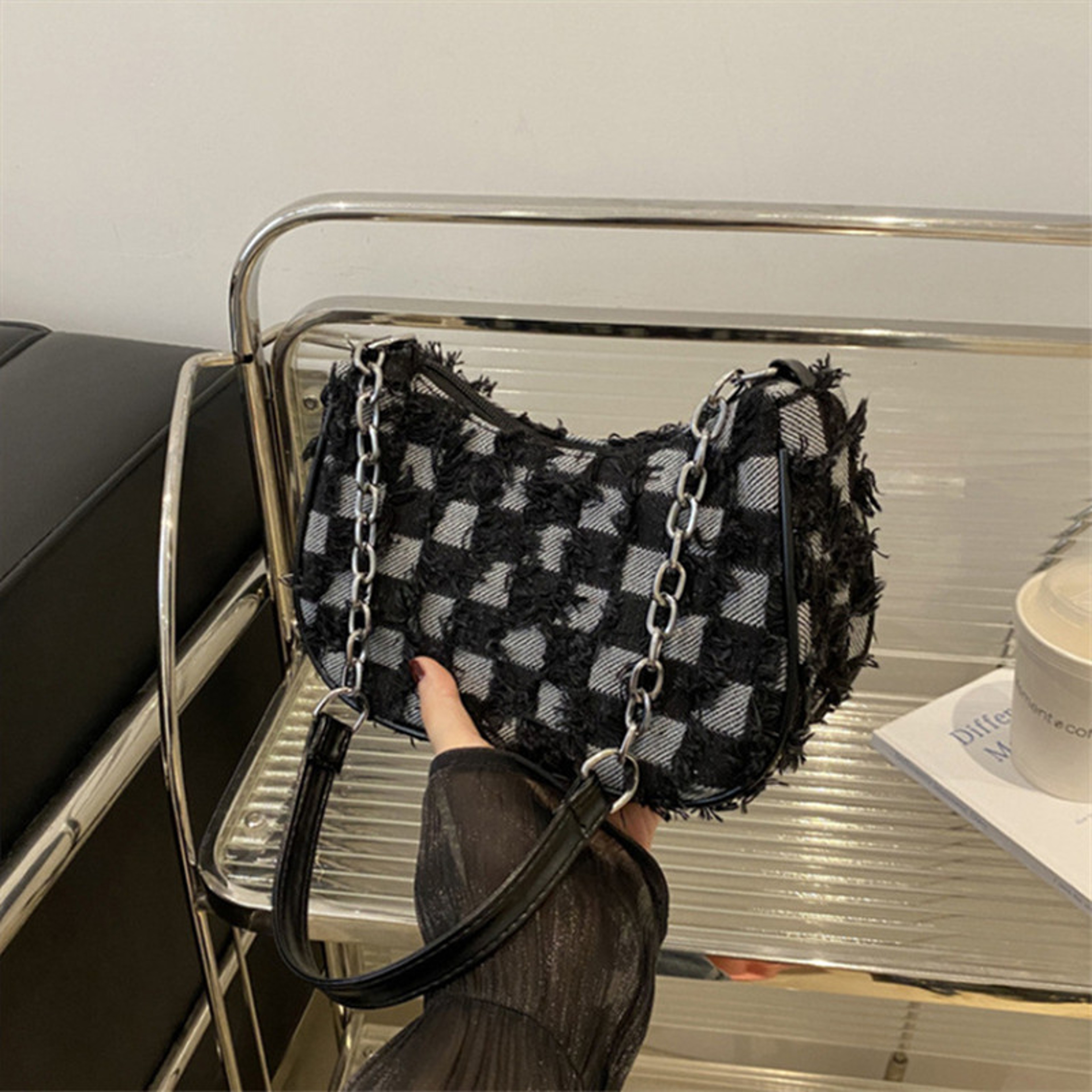 Women Tote Bag with Star Pattern Blue, Distressed Design, Golden-Tone Hardware Handbag for Stylish Everyday Use – view 8