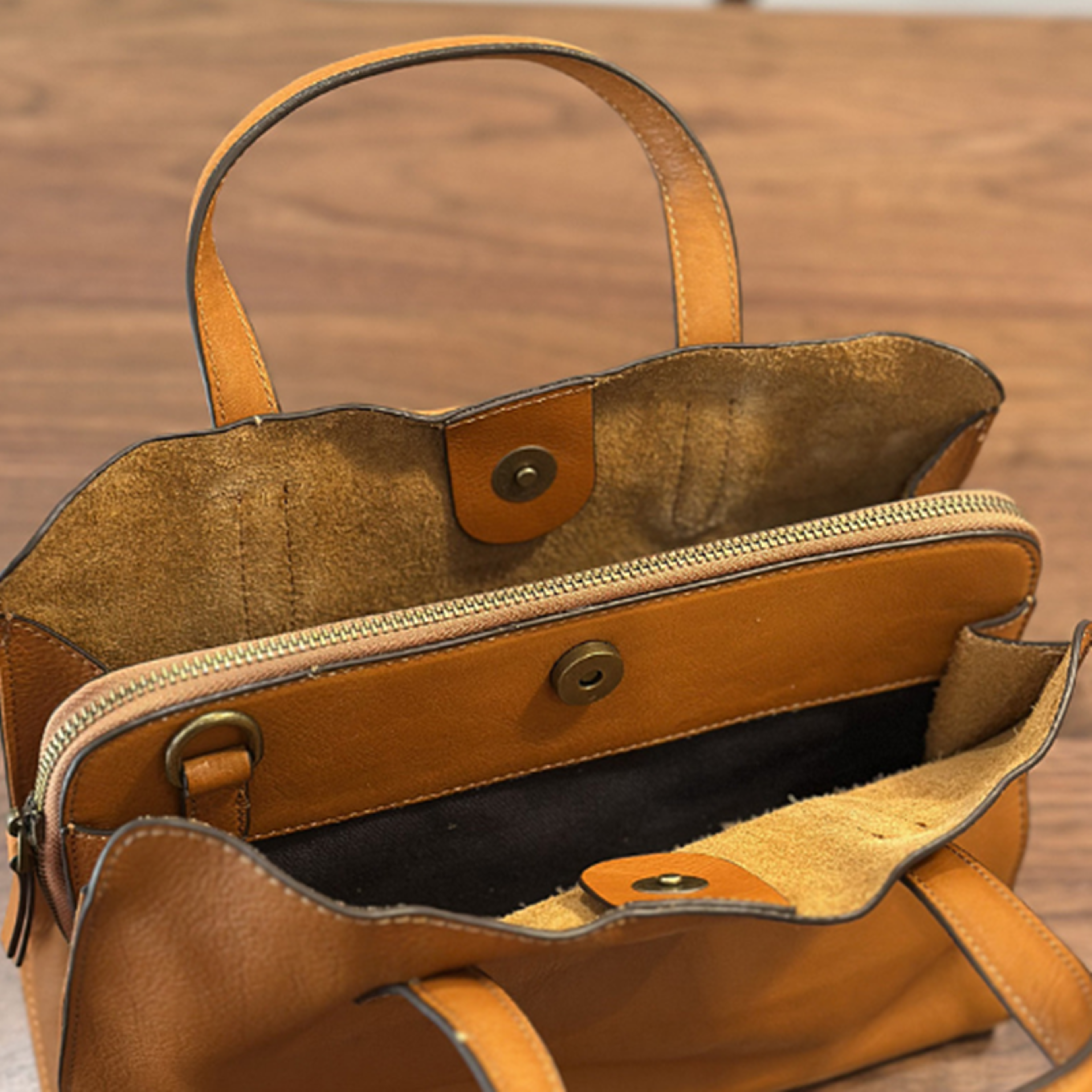 Spring New Portable Top Layer Cowhide Womens Casual Tote Bag Small Leather Single Shoulder Crossbod 2