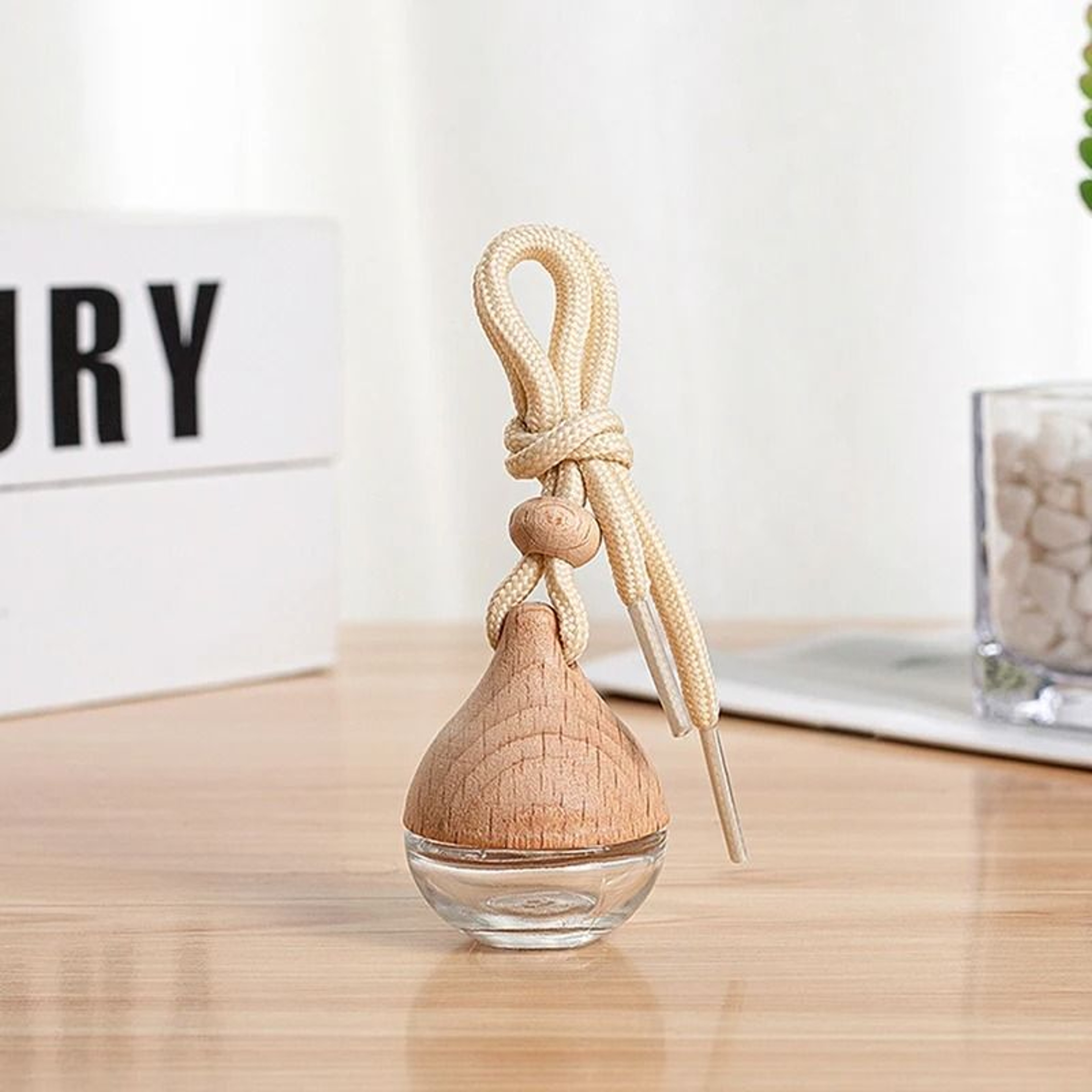 HighQuality Car Perfume Bottle