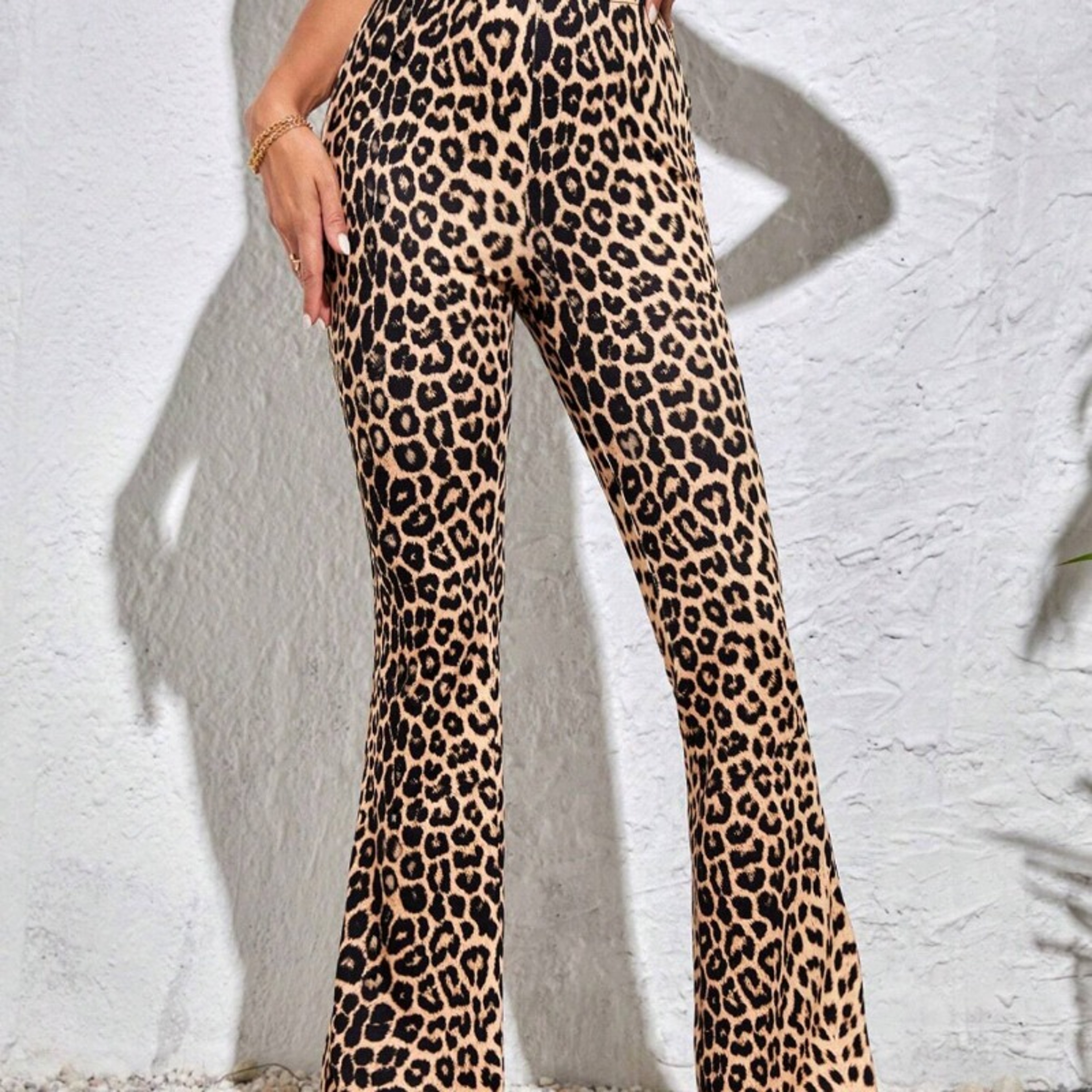 Women's Leopard Print Flared Pants, High Waist Scrunch Butt Leggings, Tummy Control Yoga Pants – view 4