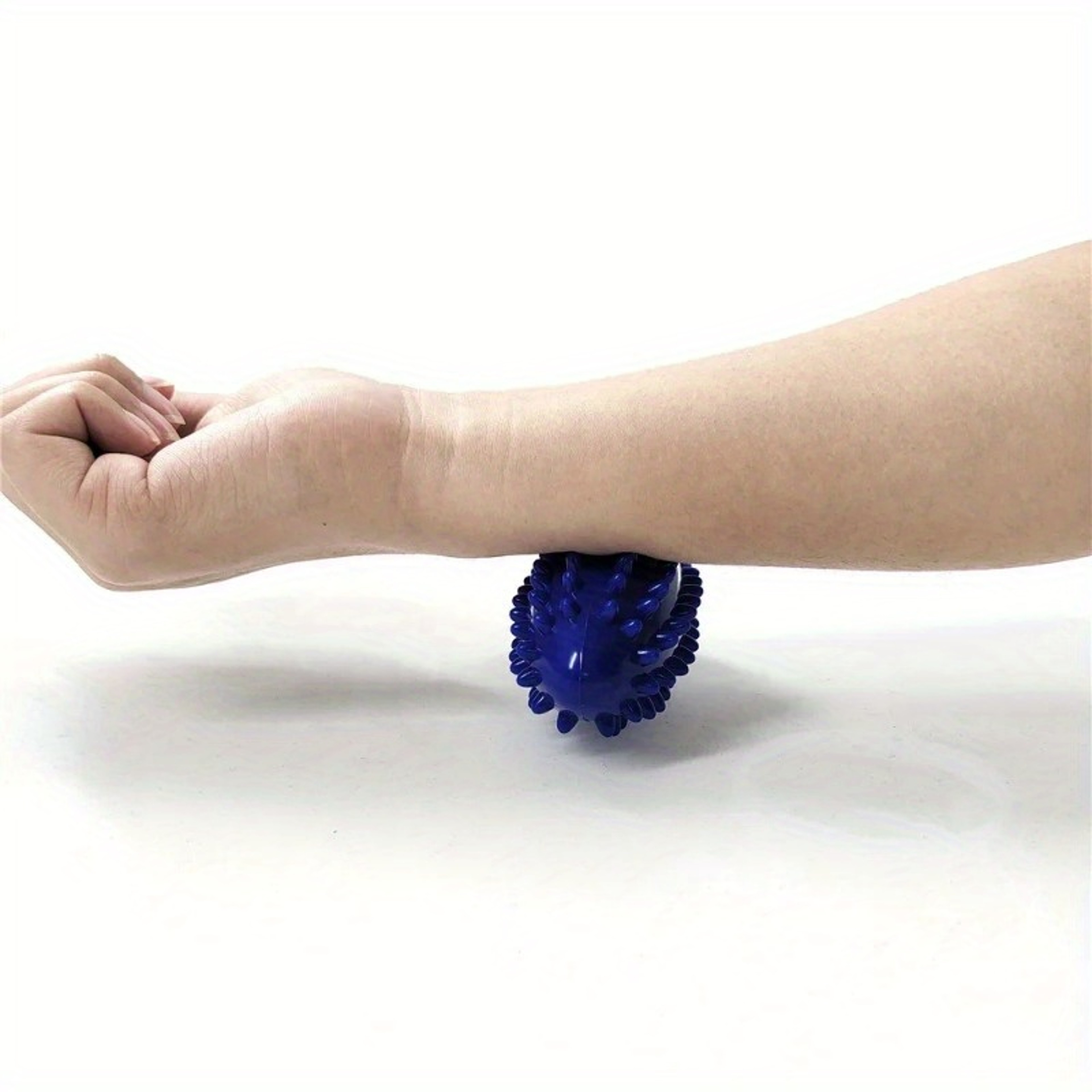 Spike massage ball for relieving pain and tension, 1pc foot massage ball, yoga massage tool for muscle massage – view 3