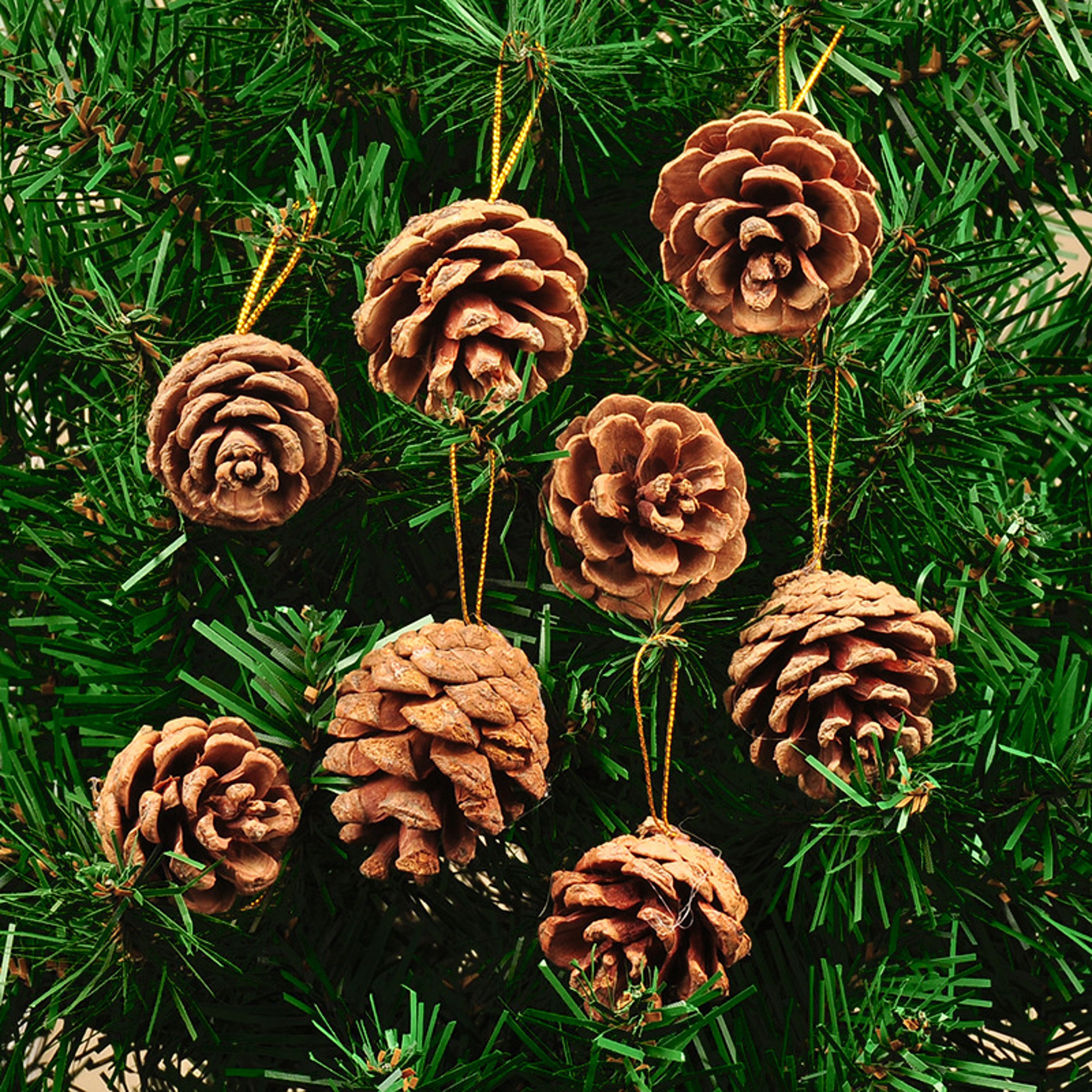 Christmas Pine Cones Ornaments, Mini Pinecones Tree Pendant, Holiday New Year Accessories, Rustic Festival Party Decor – view 1