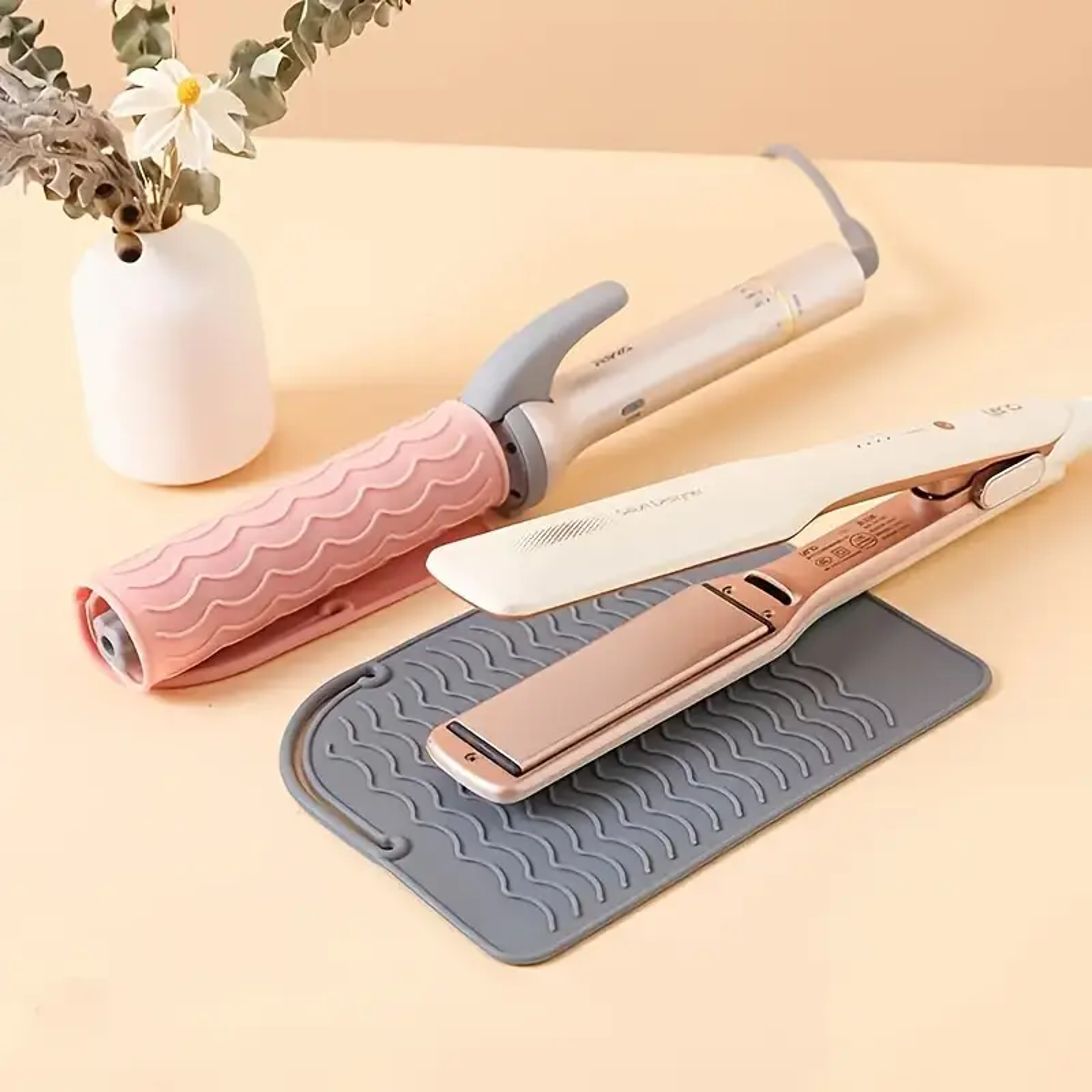 Large Silicone Heat Resistant Mat and Travel Pouch for Flat Iron and Curling Iron – view 4