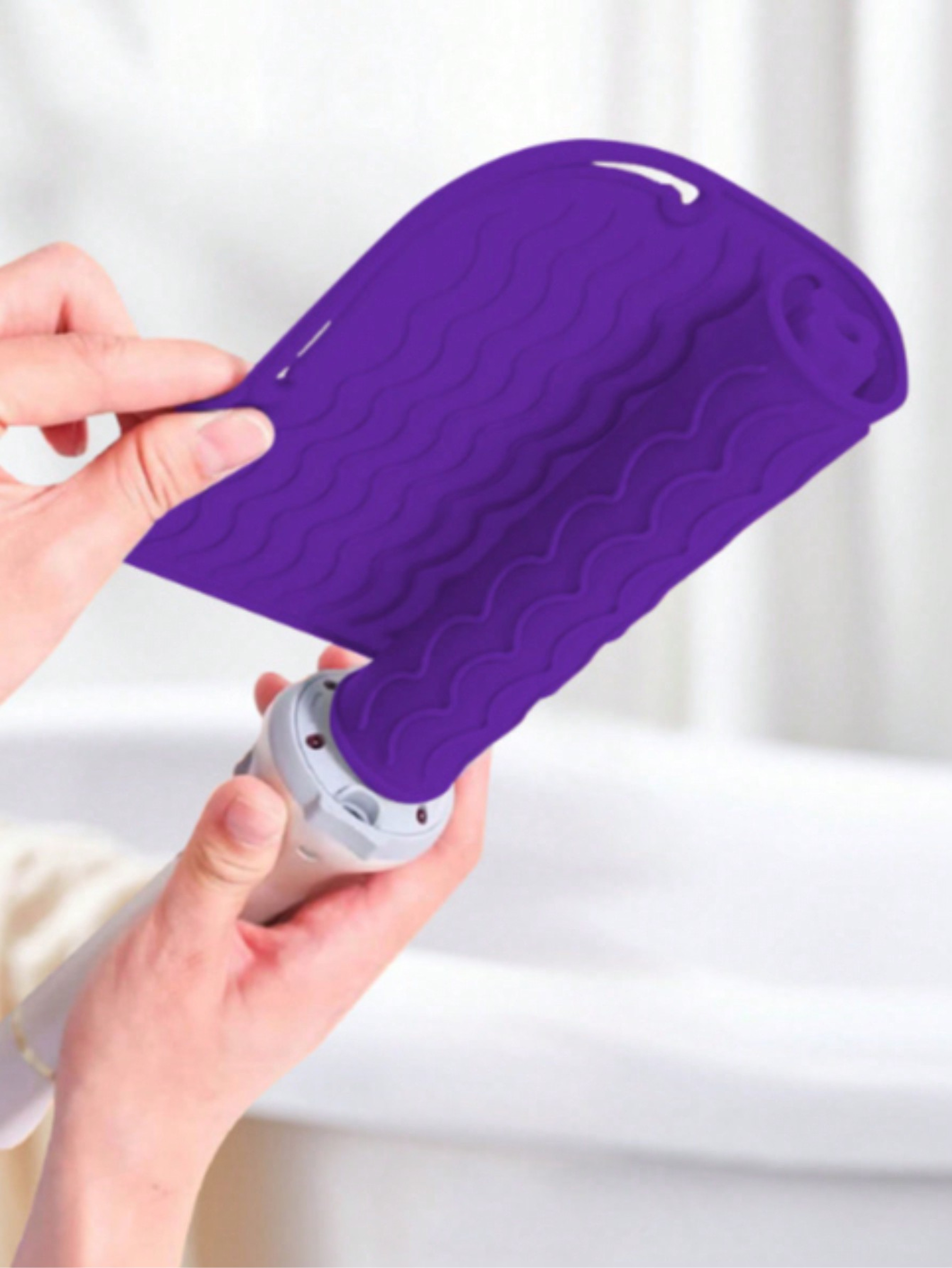 Large Silicone Heat Resistant Mat and Travel Pouch for Flat Iron and Curling Iron – view 13
