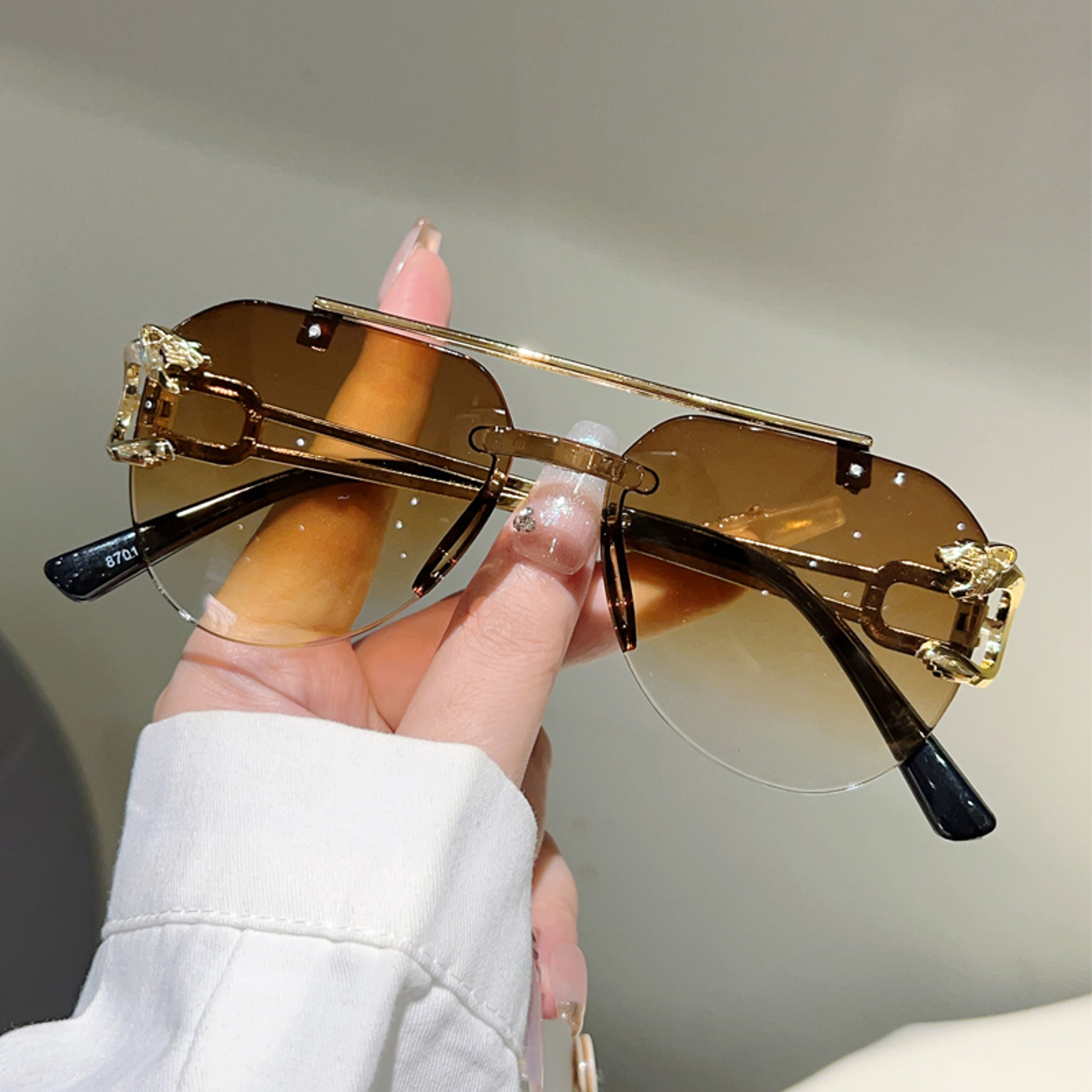 Rimless Pilot Sunglasses with Gradient Lenses – view 4