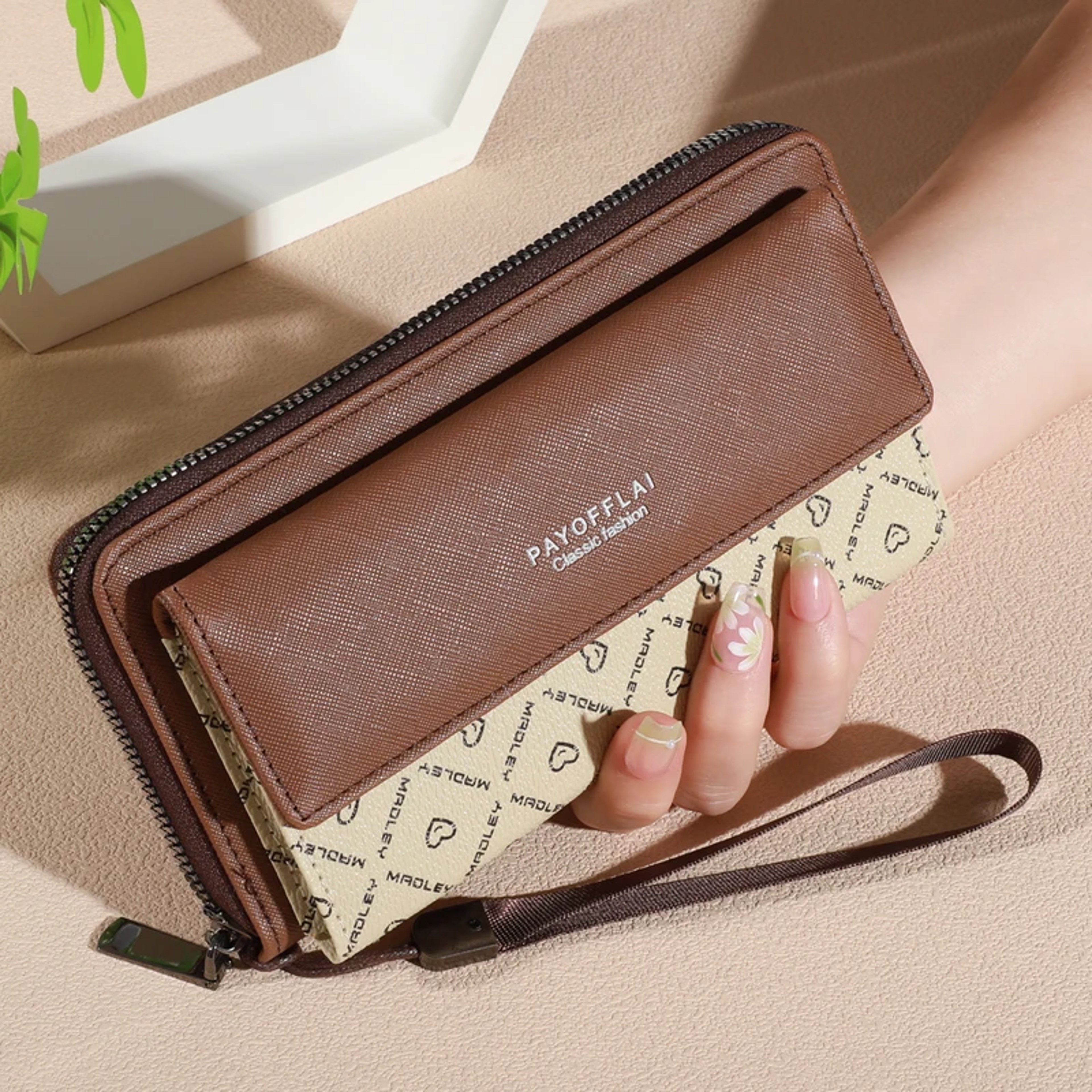 Classic Double Layer Mens Faux Leather Wallet with Zippered Card Wallet Design – view 3