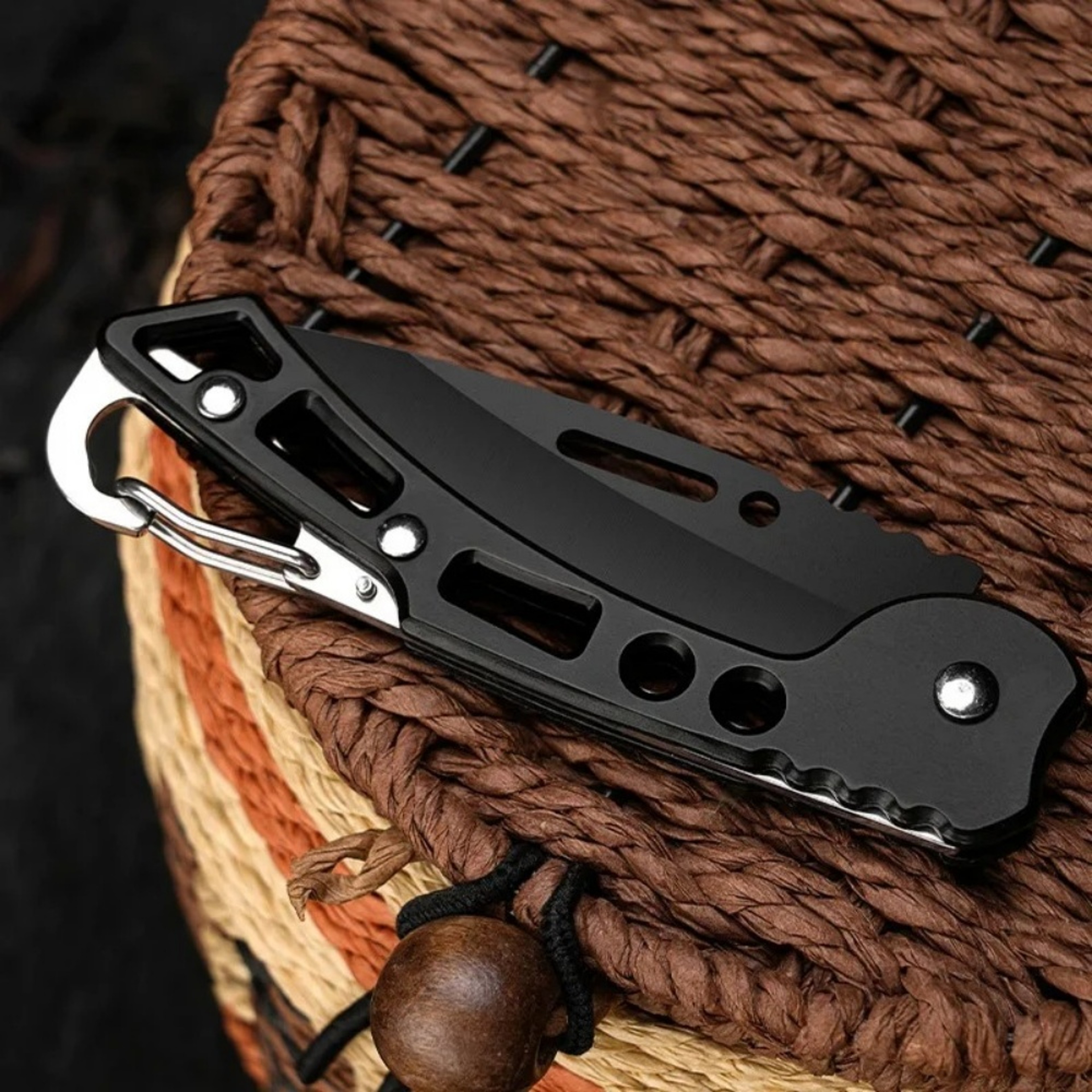Colorful Folding Pocket Knife Durable Stainless Steel Outdoor Survival Knife – view 4