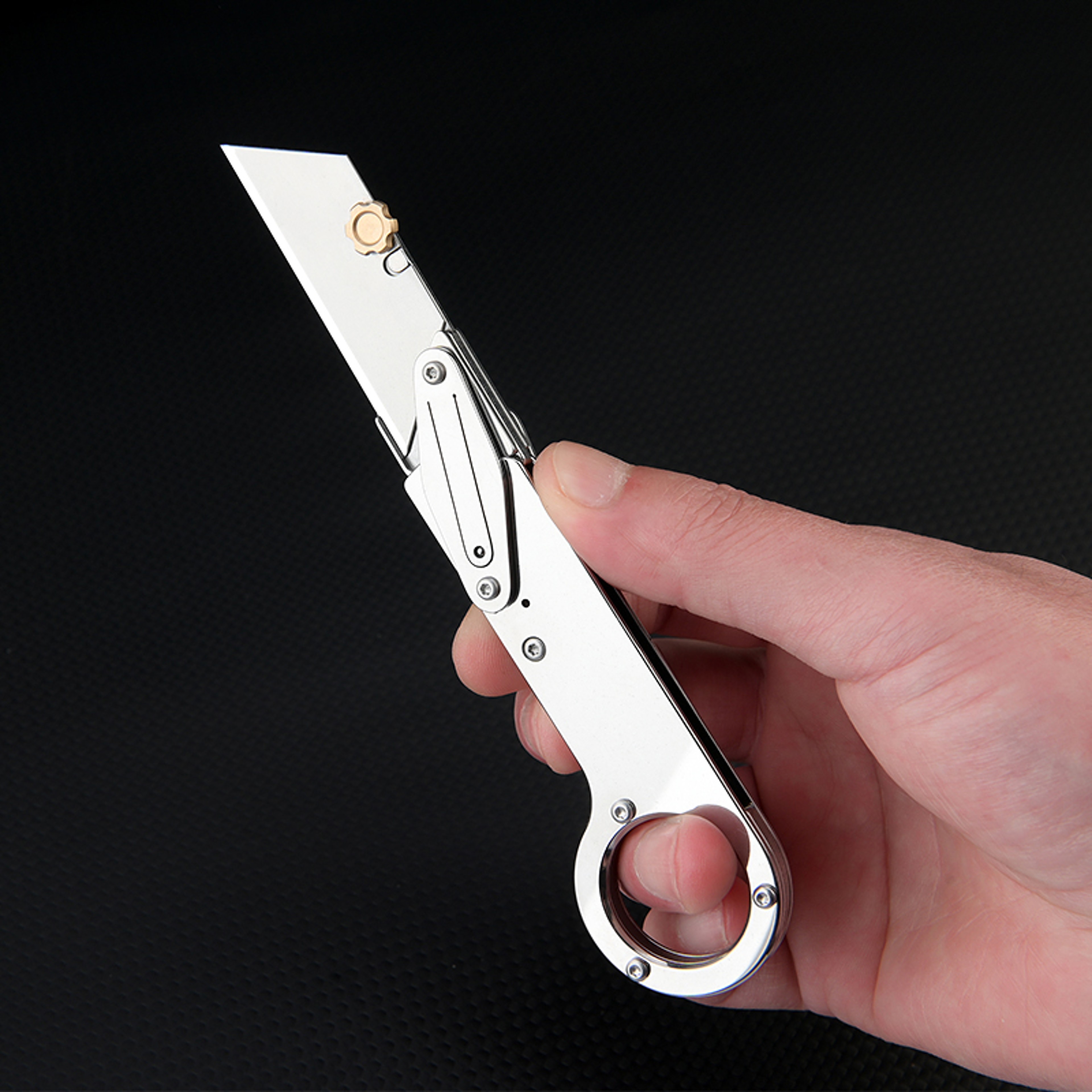 Folding Utility Knife with Replaceable Blades for Camping and Everyday Cutting – view 5