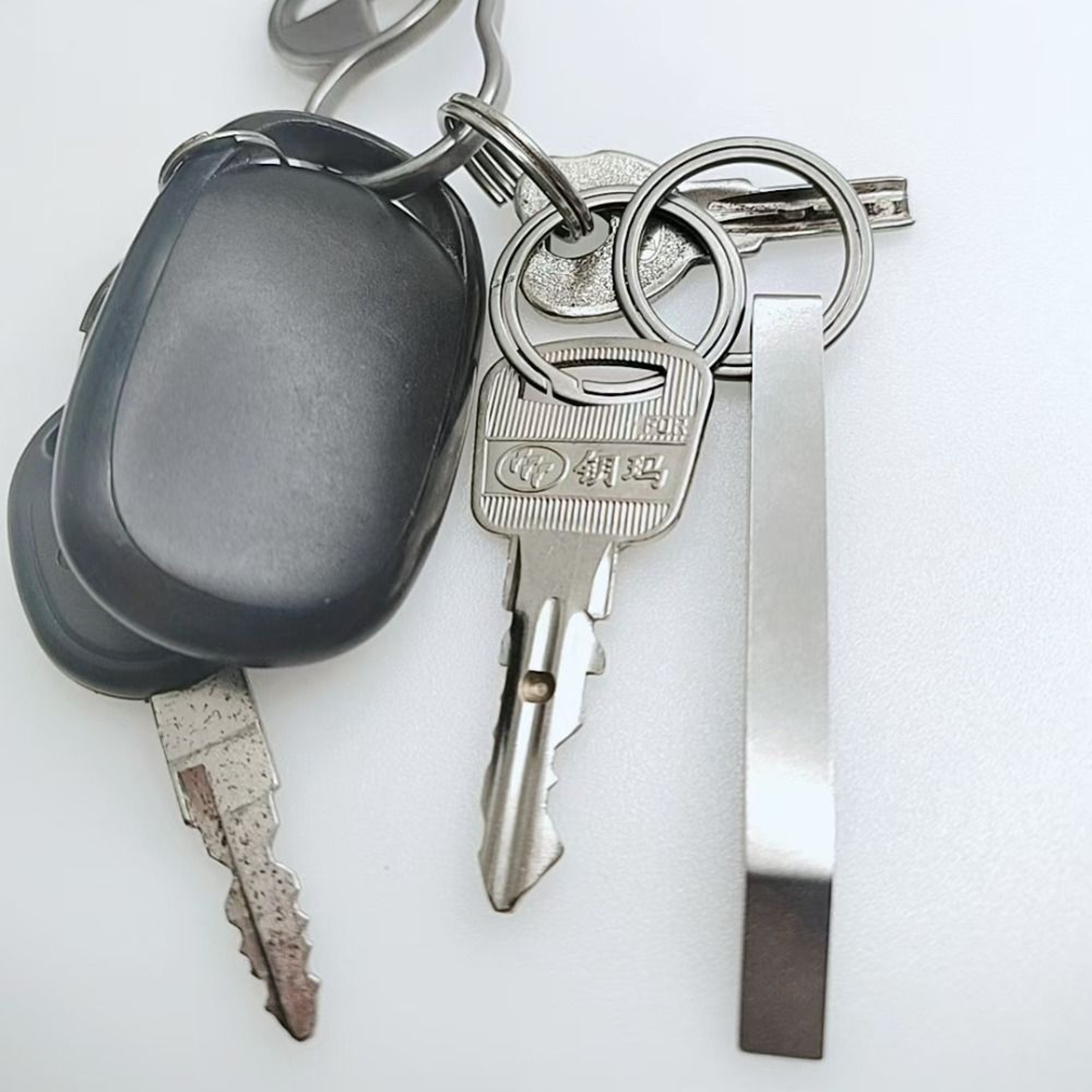 Portable Mini Titanium Alloy Prybar Multitool Keychain – view 2