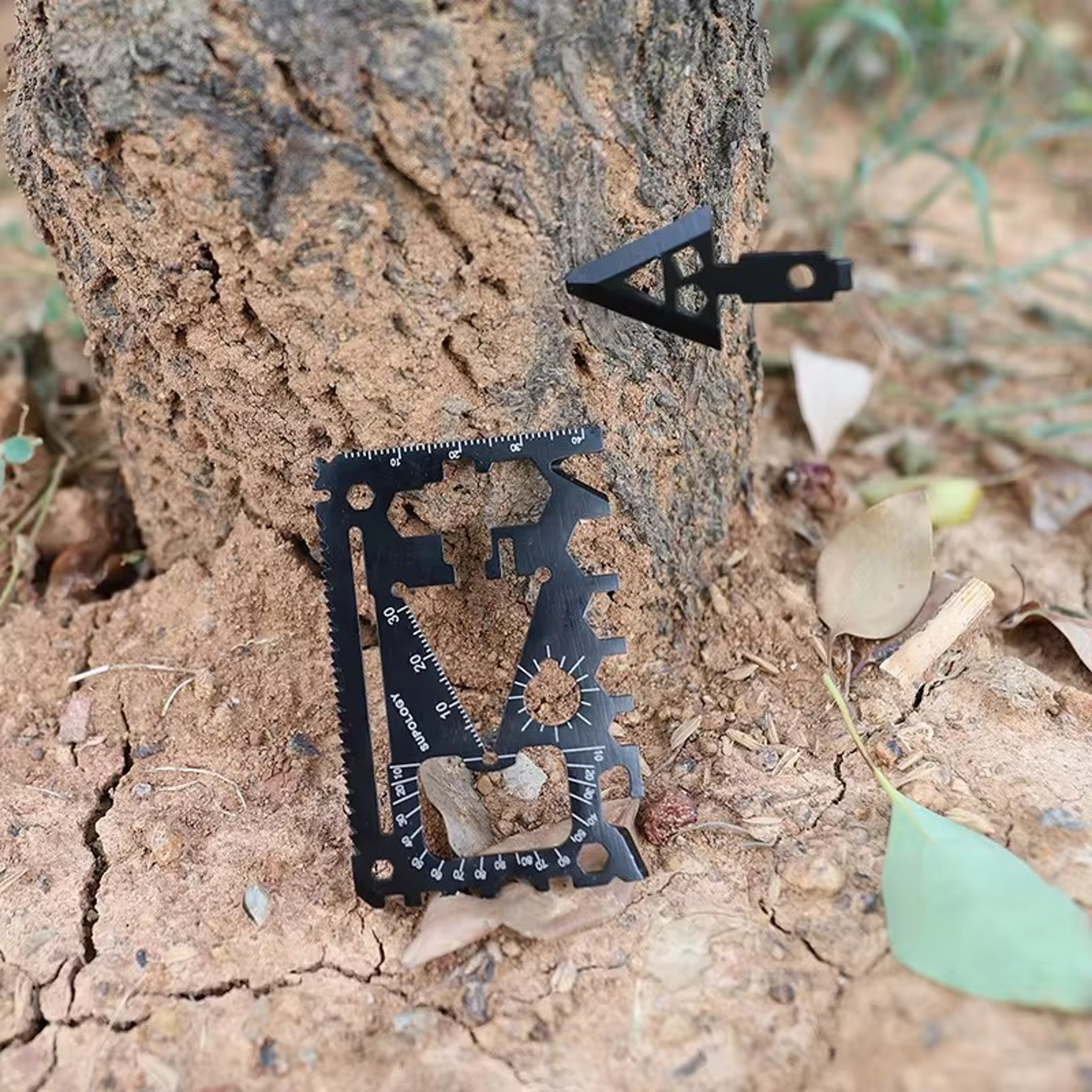 Credit Card Survival Tool Wallet Multi Tool for Camping and Everyday Carry – view 4