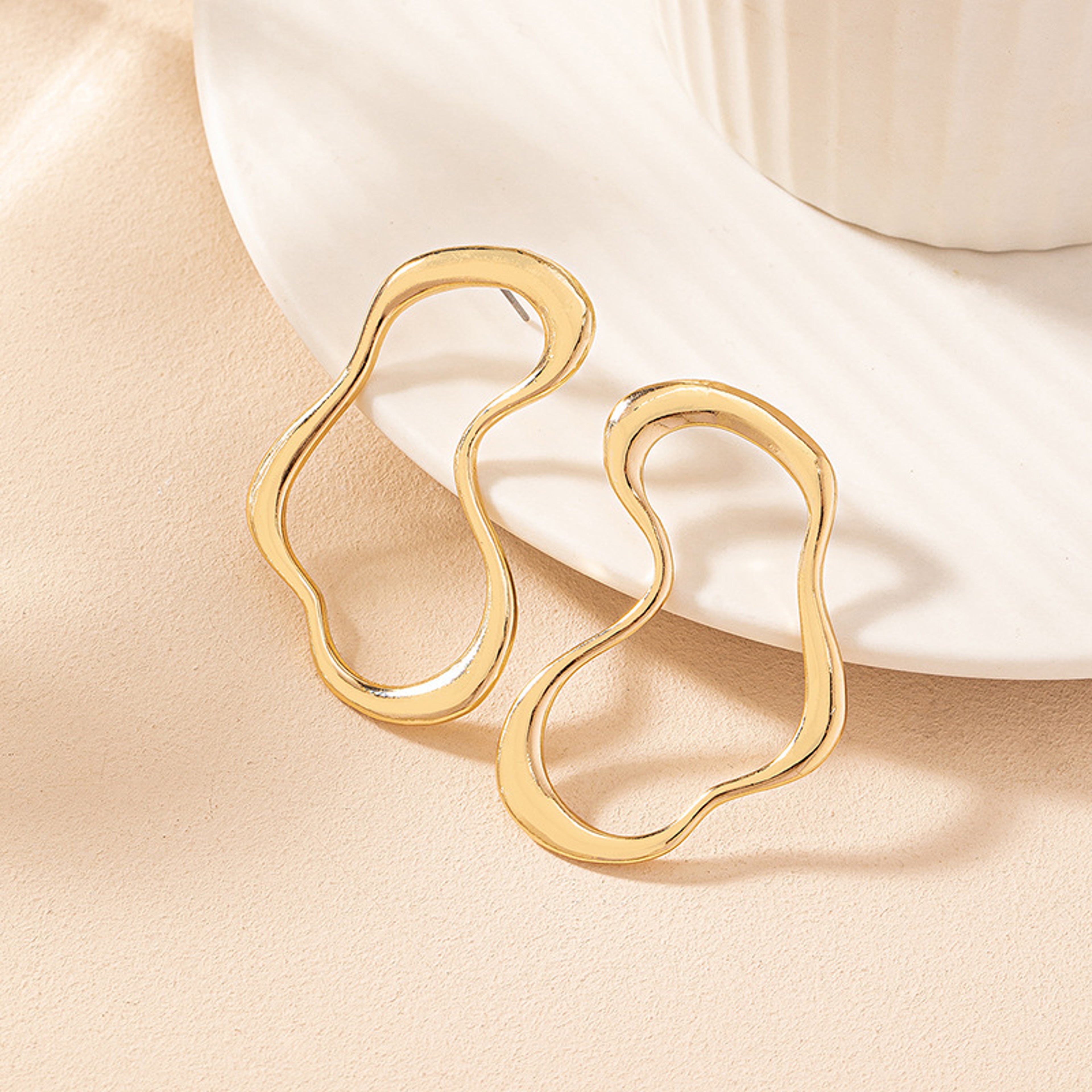 Minimalist Irregular Heart Gold Statement Stud Earrings For Women Geometric Punk Charm Jewelry 3