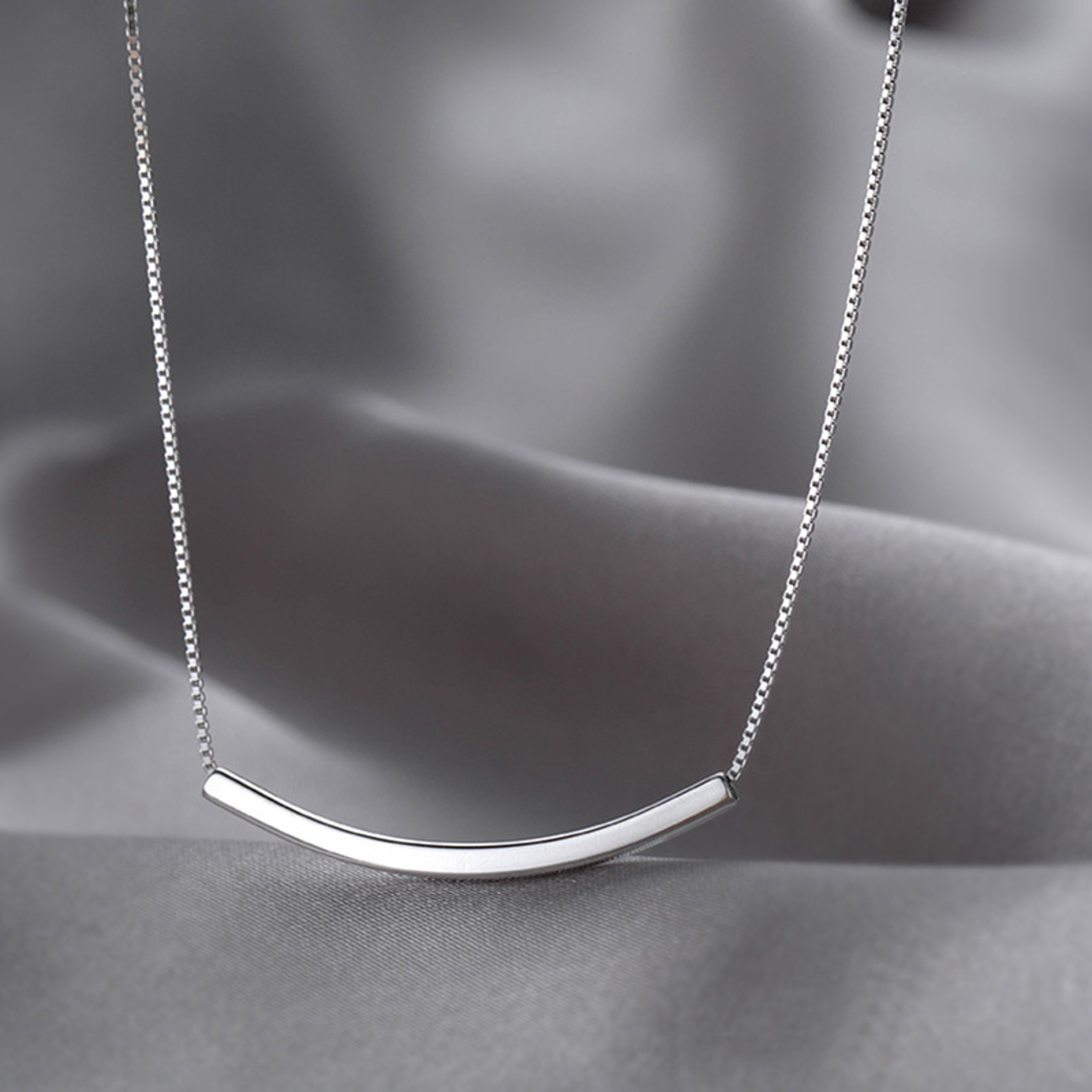 Minimalist Silver Smile Necklace Sterling Silver Collarbone Chain Curved Tube Pendant Jewelry – view 2