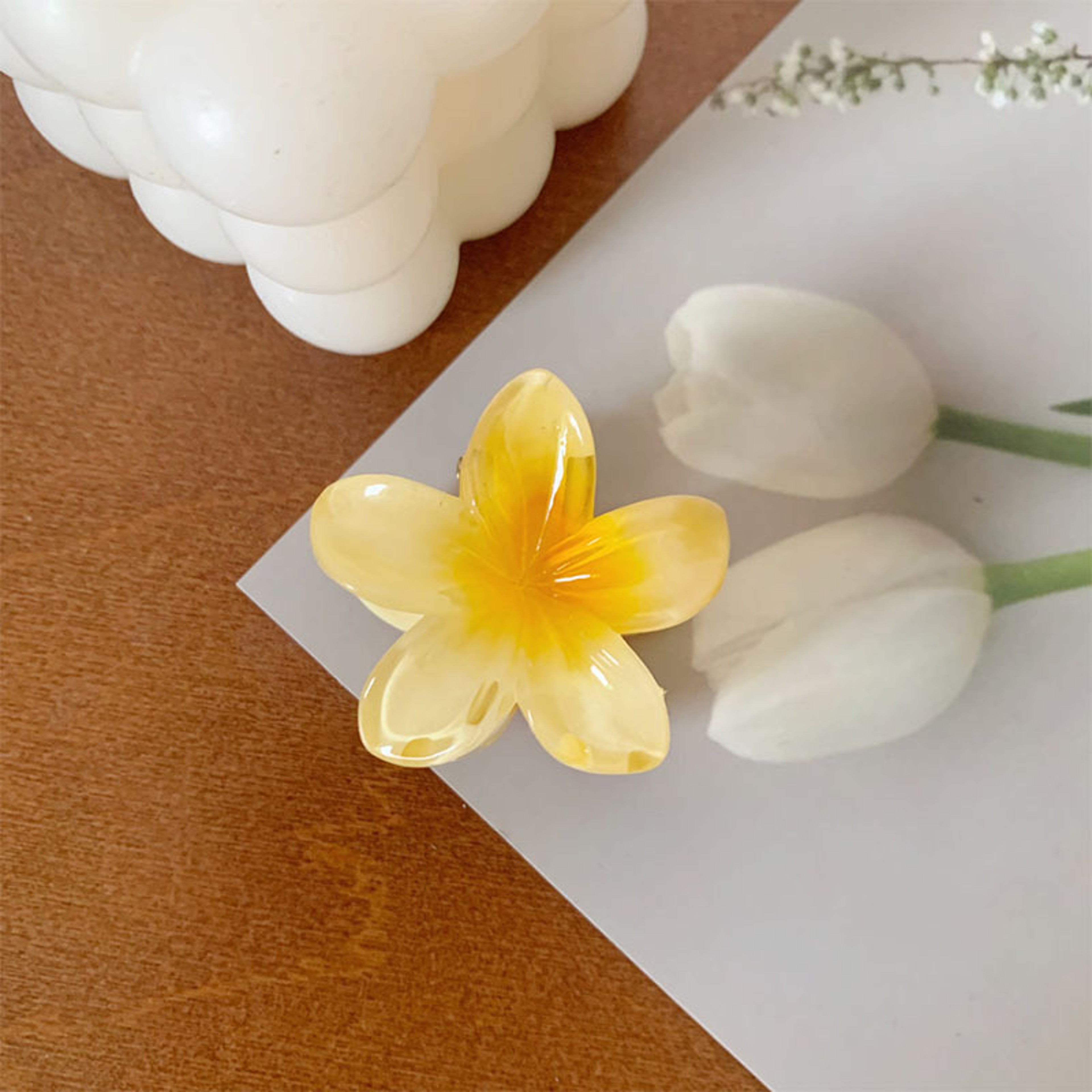 Tropical Bloom Mini Flower Hair Claw Clips Hawaiian Gradient Hair Clips For Everyday Style 1