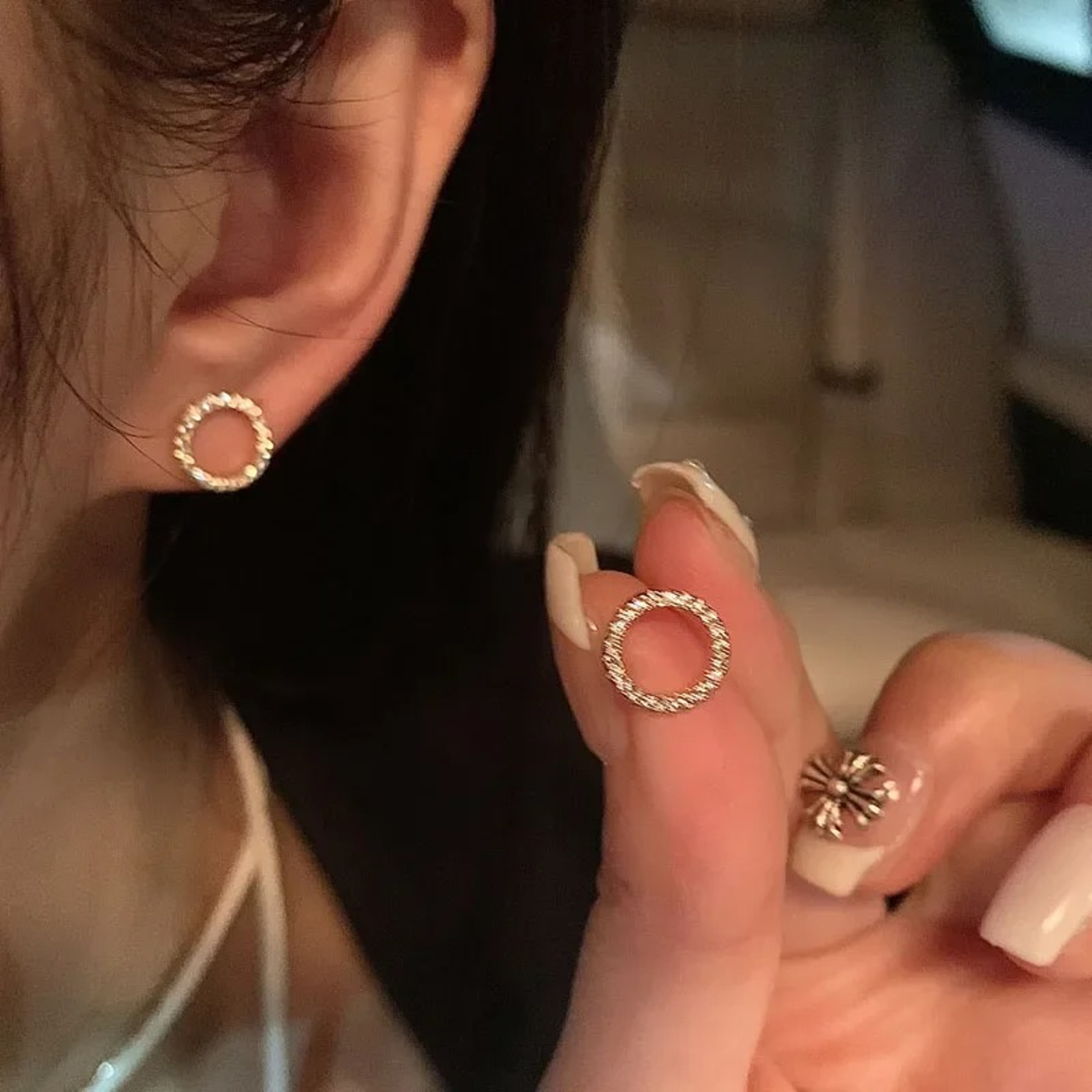 Crystal Halo Stud Earrings For Women Minimalist Gold Circle Earrings For Everyday Elegance 2
