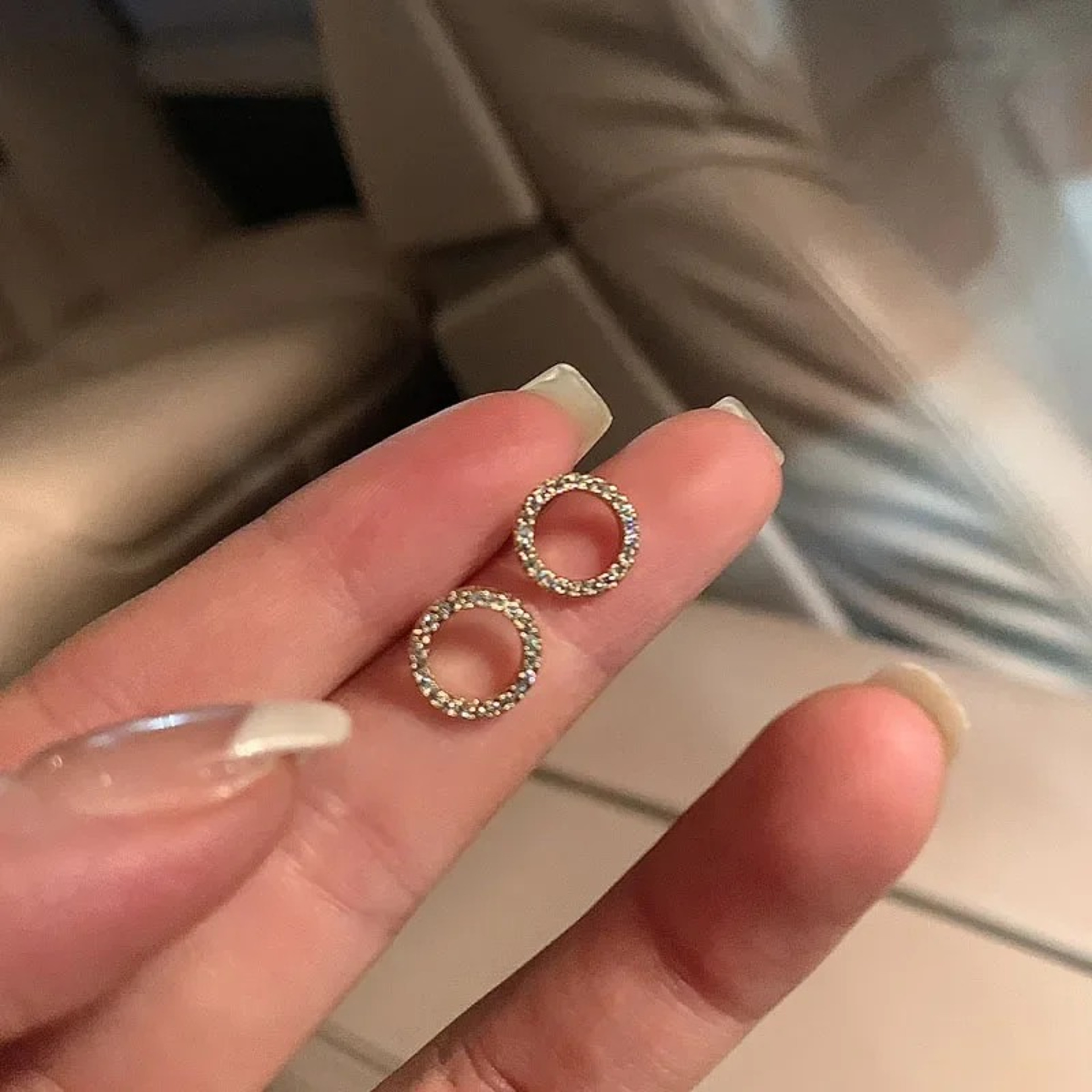 Crystal Halo Stud Earrings For Women Minimalist Gold Circle Earrings For Everyday Elegance 4