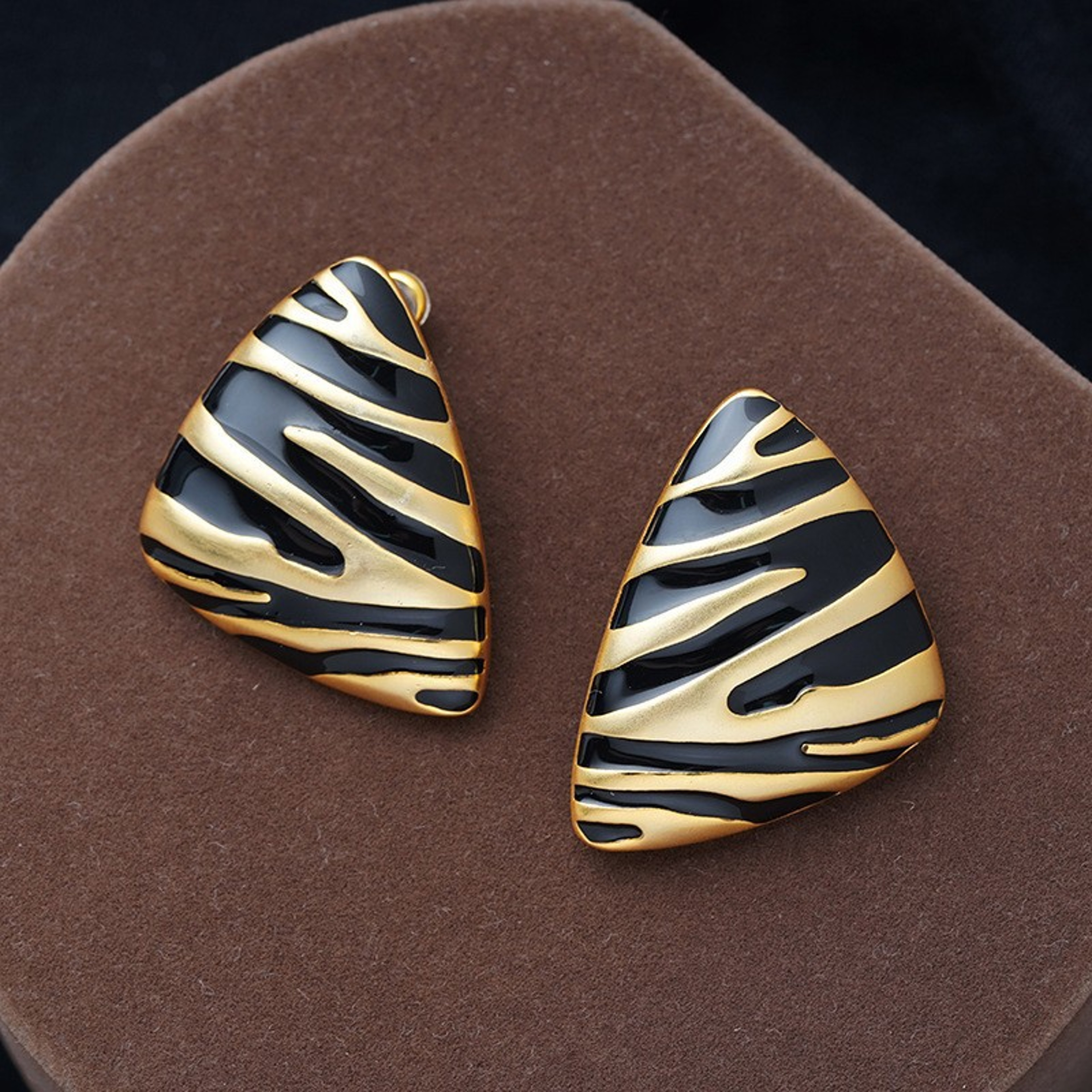 Vintage Zebra Triangle Stud Earrings for Women Geometric Stud Earrings, Vintage Earrings, Zebra Earrings – view 7