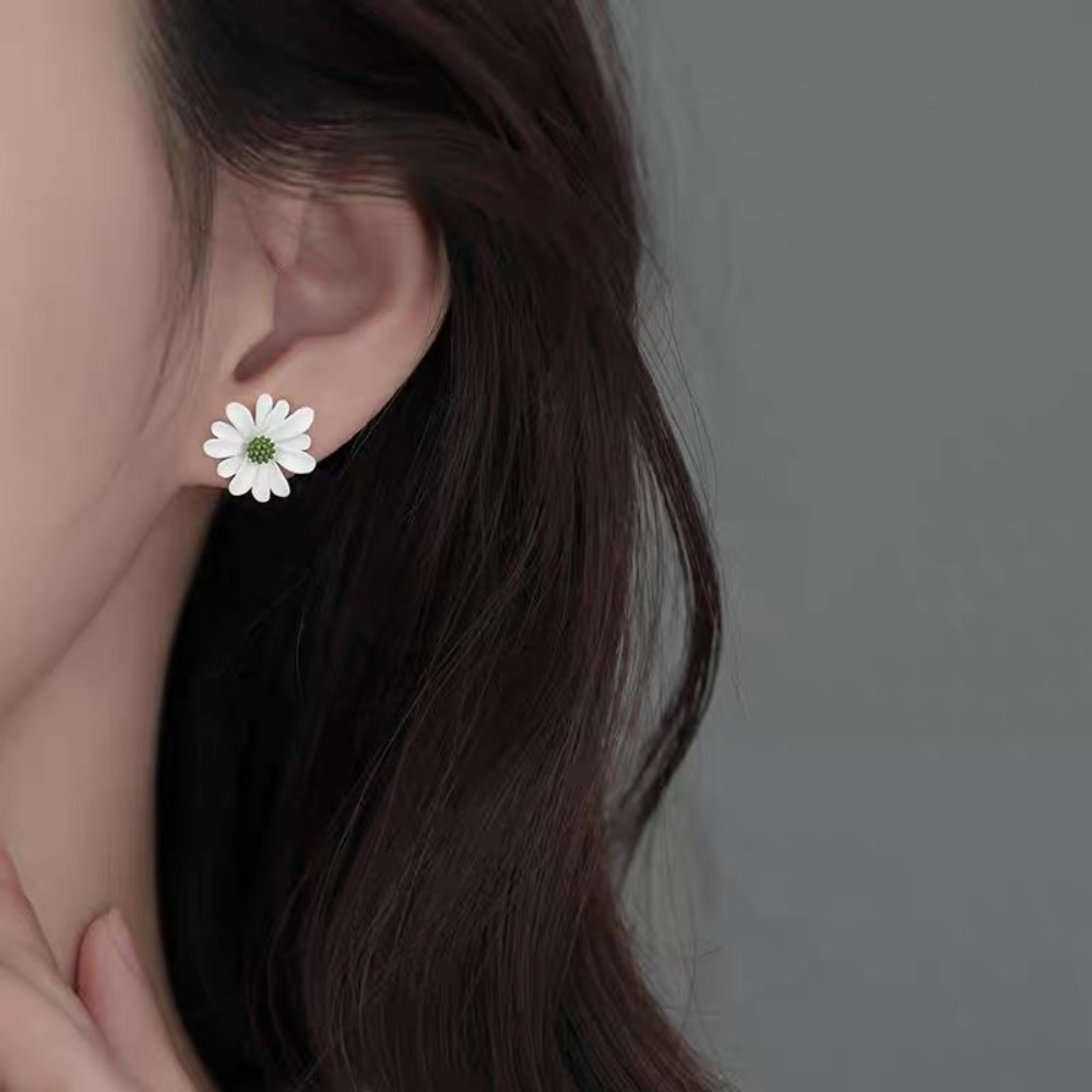 Korean Daisy Asymmetric Flower Stud Earrings Floral Stud Earrings Korean Earrings Cute Summer Jewel 2