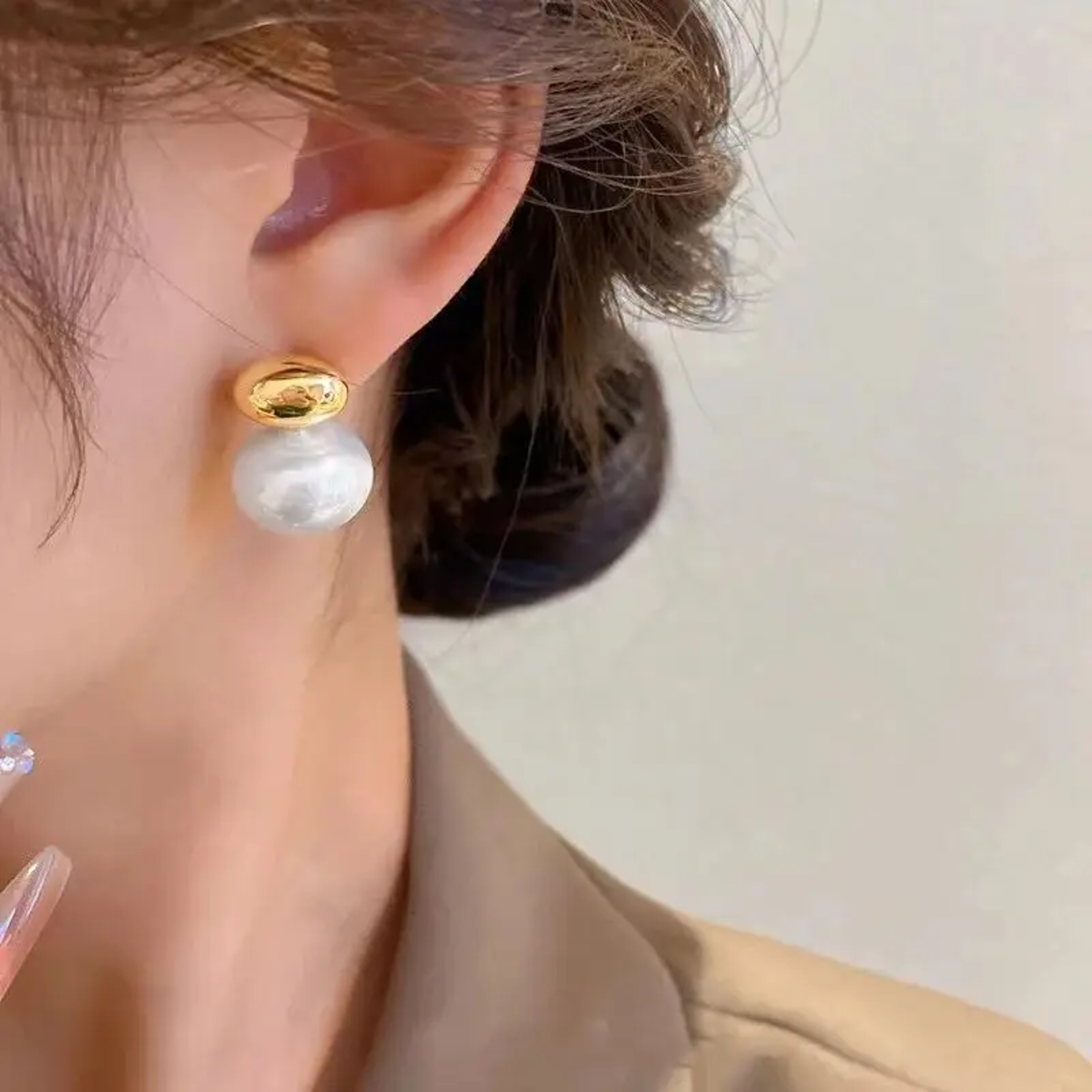 French Gold Pearl Earrings Elegant Flat Pearl Statement Earrings For Women 1