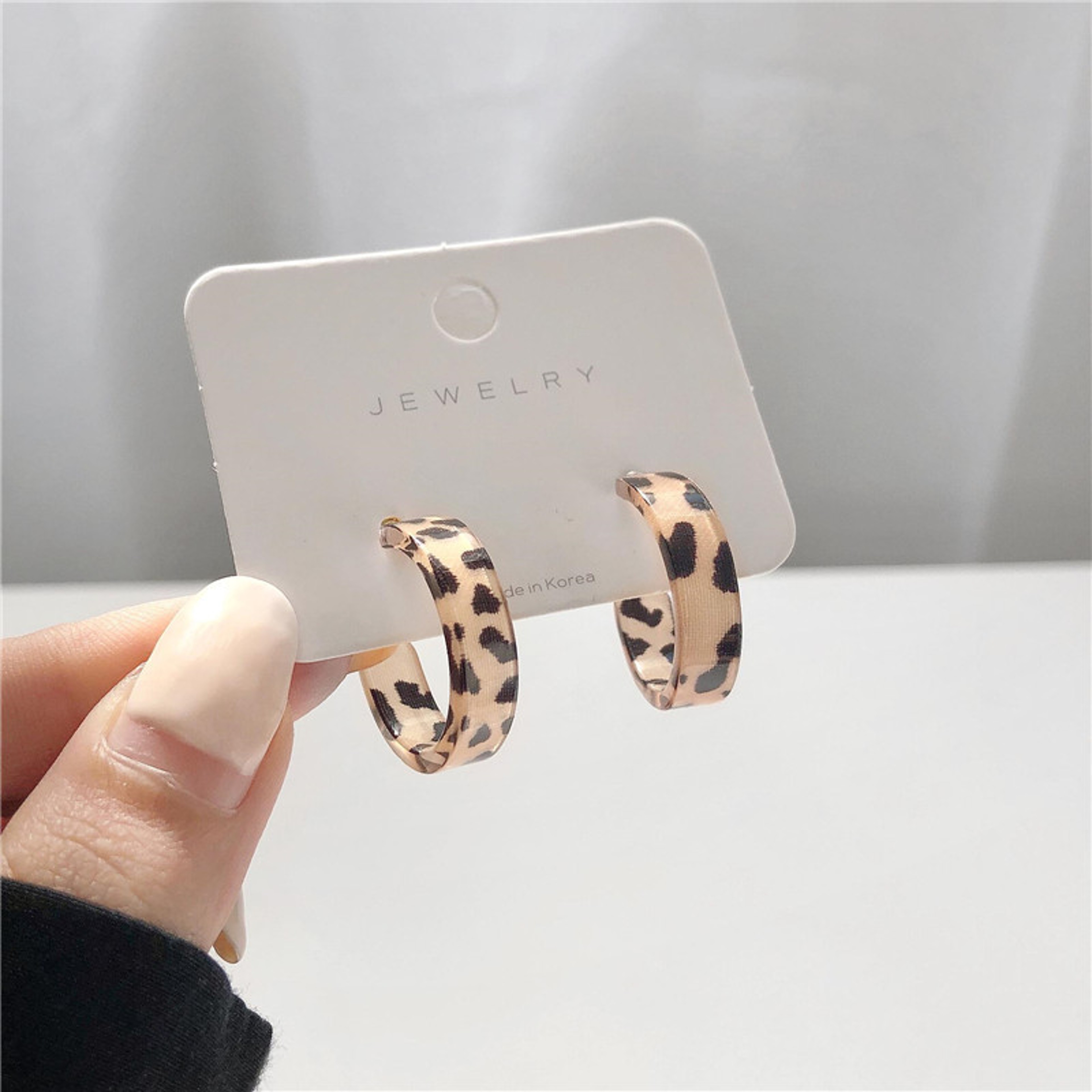 Retro Leopard Print Earrings Geometric Resin Stud Earrings For Women 3