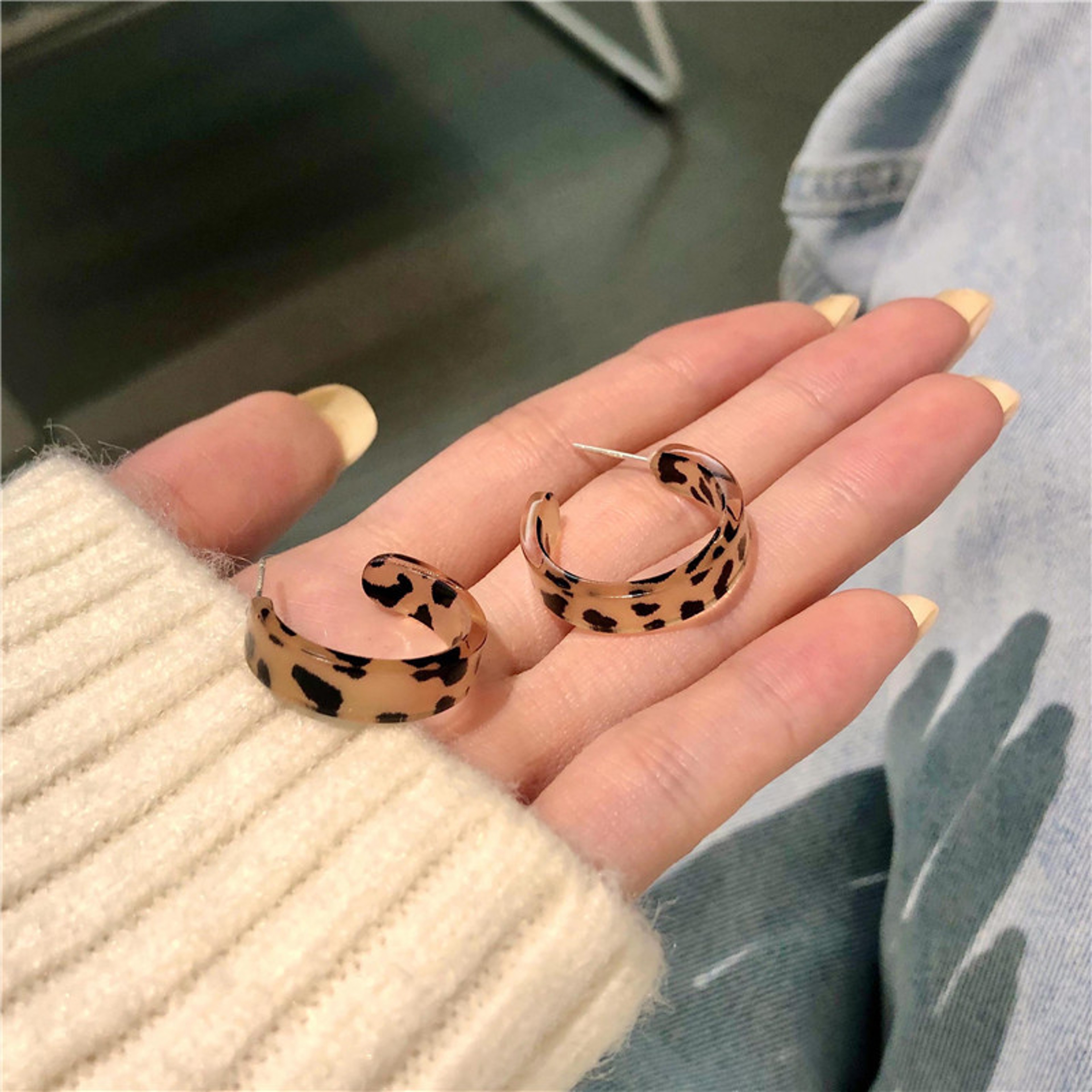 Retro Leopard Print Earrings Geometric Resin Stud Earrings For Women 5