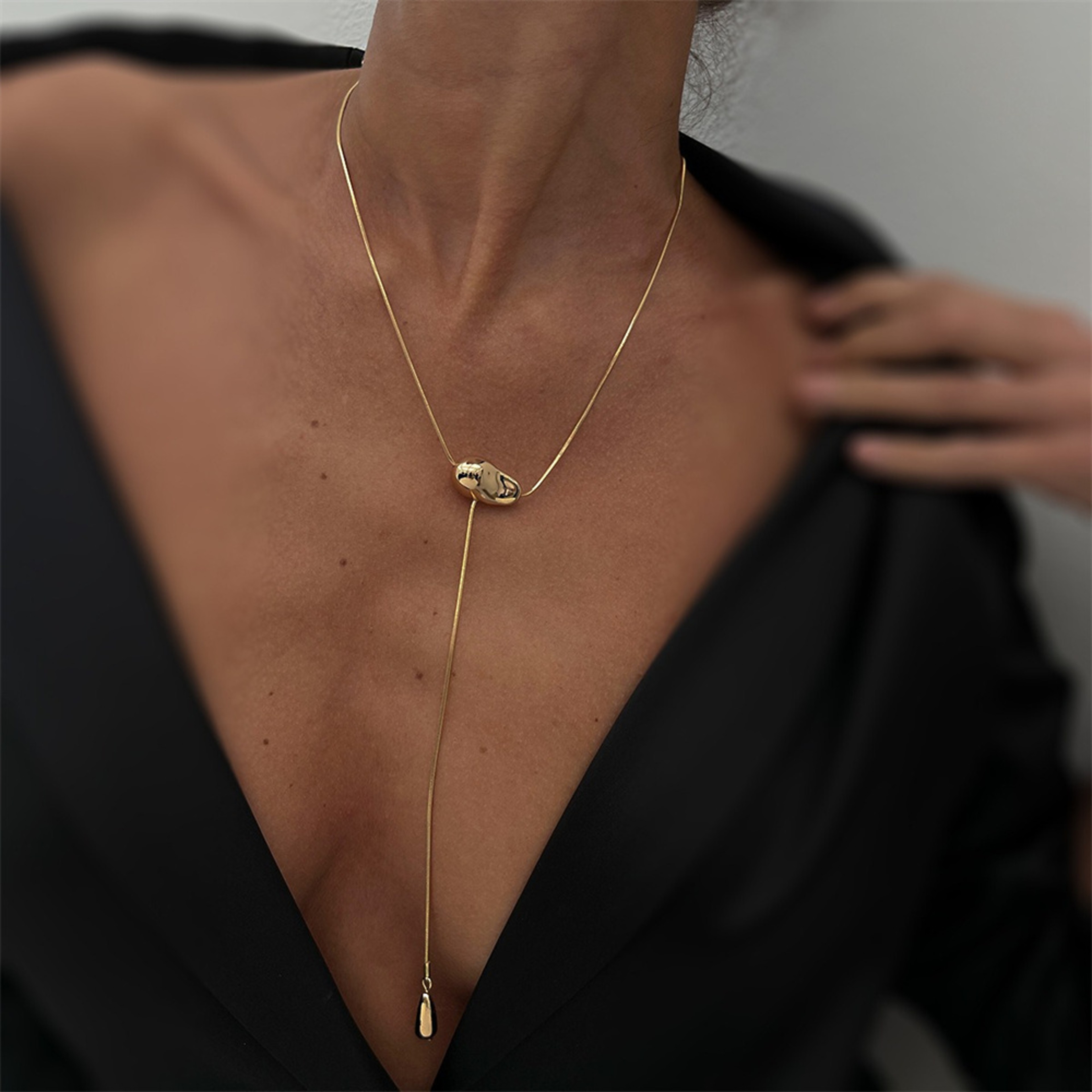 Elegant Water Drop Pendant Necklace Minimalist Necklace With Long Chain For Women 0