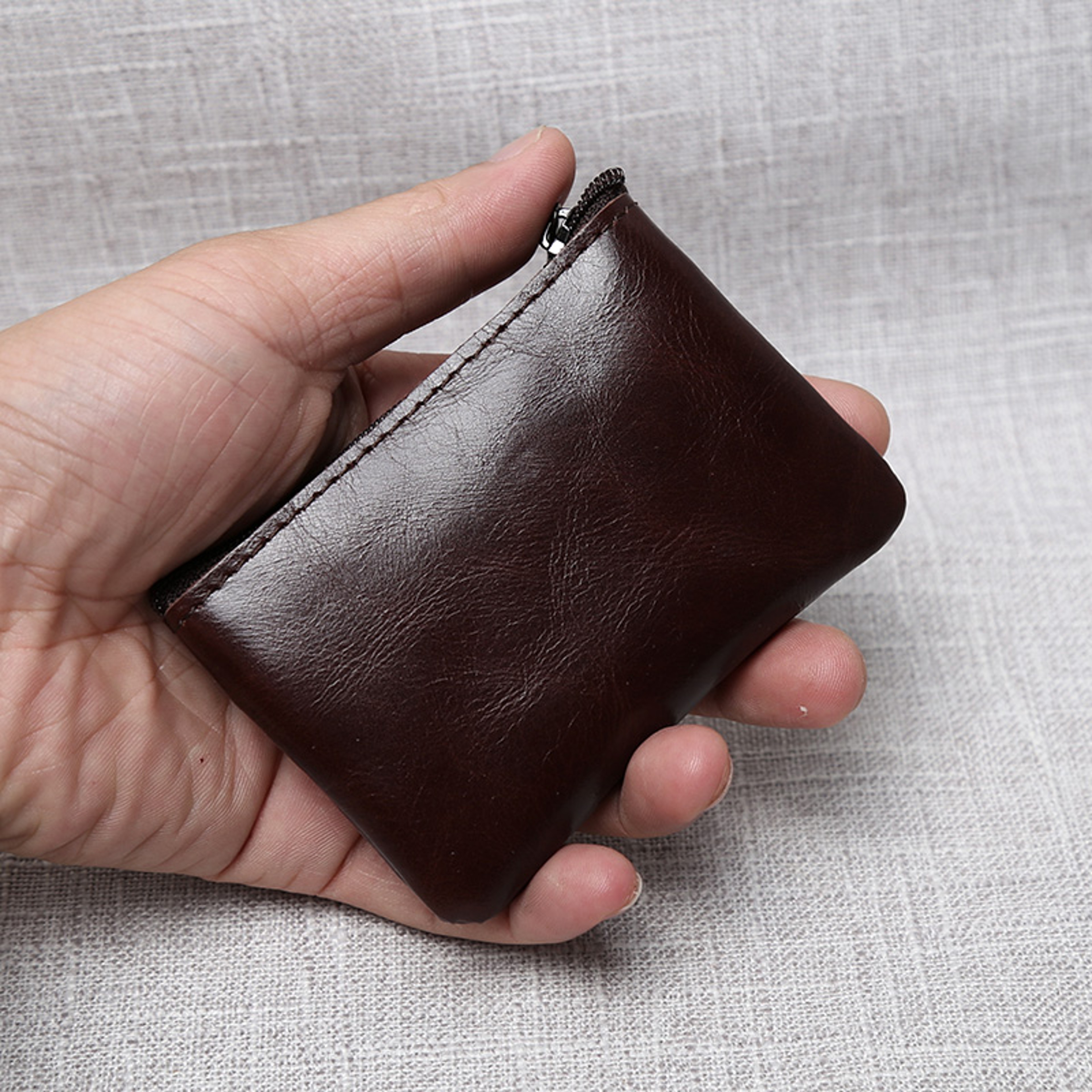 Handmade Leather Mini Coin Purse, Unisex First Layer Cowhide Zipper Wallet, Portable Retro Small Key Holder Pouch – view 2
