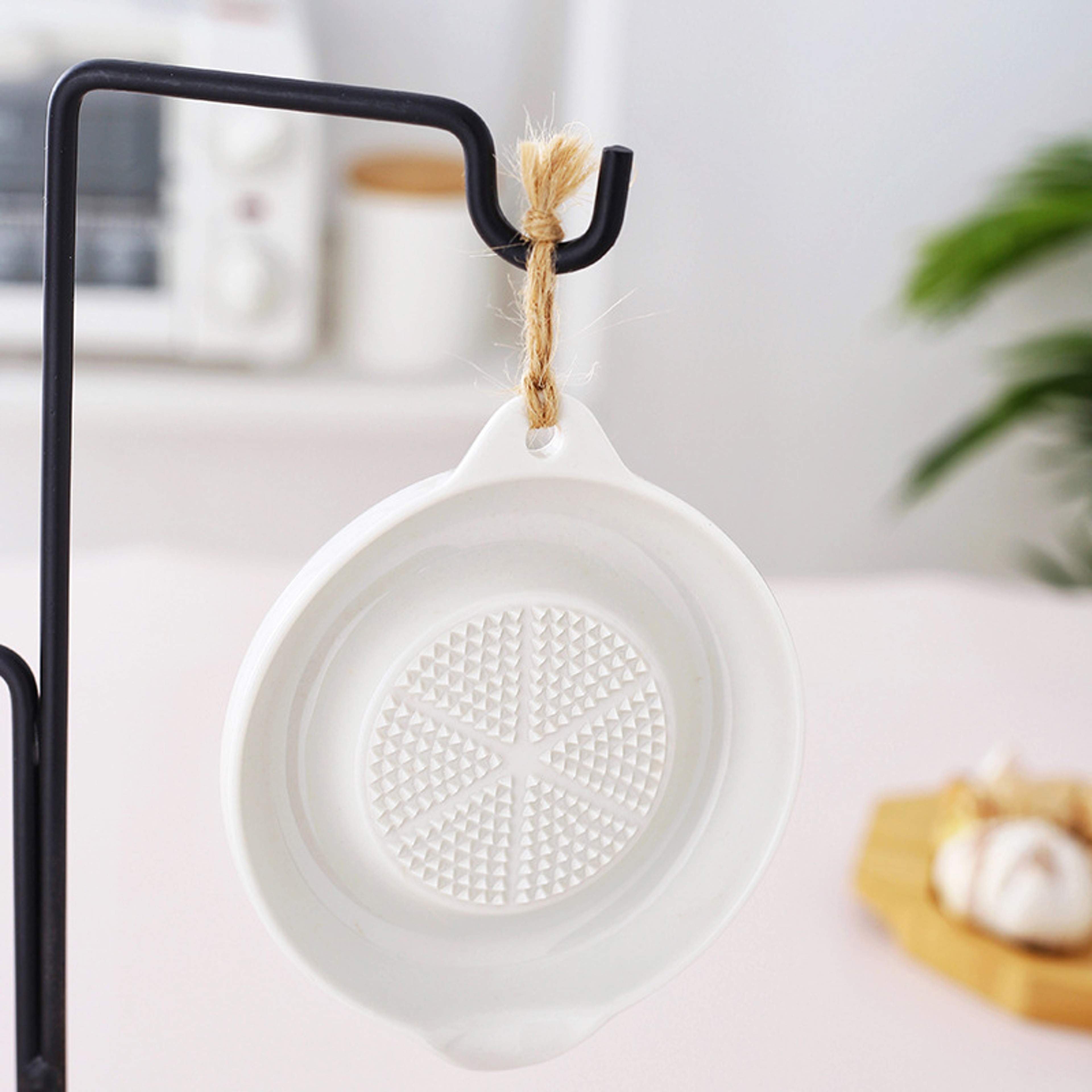 Ceramic Ginger Grater Tool Hand Grinder, Garlic Masher White Porcelain, Simple Style Carrot Ginger Grinding Kitchen Tool – view 4