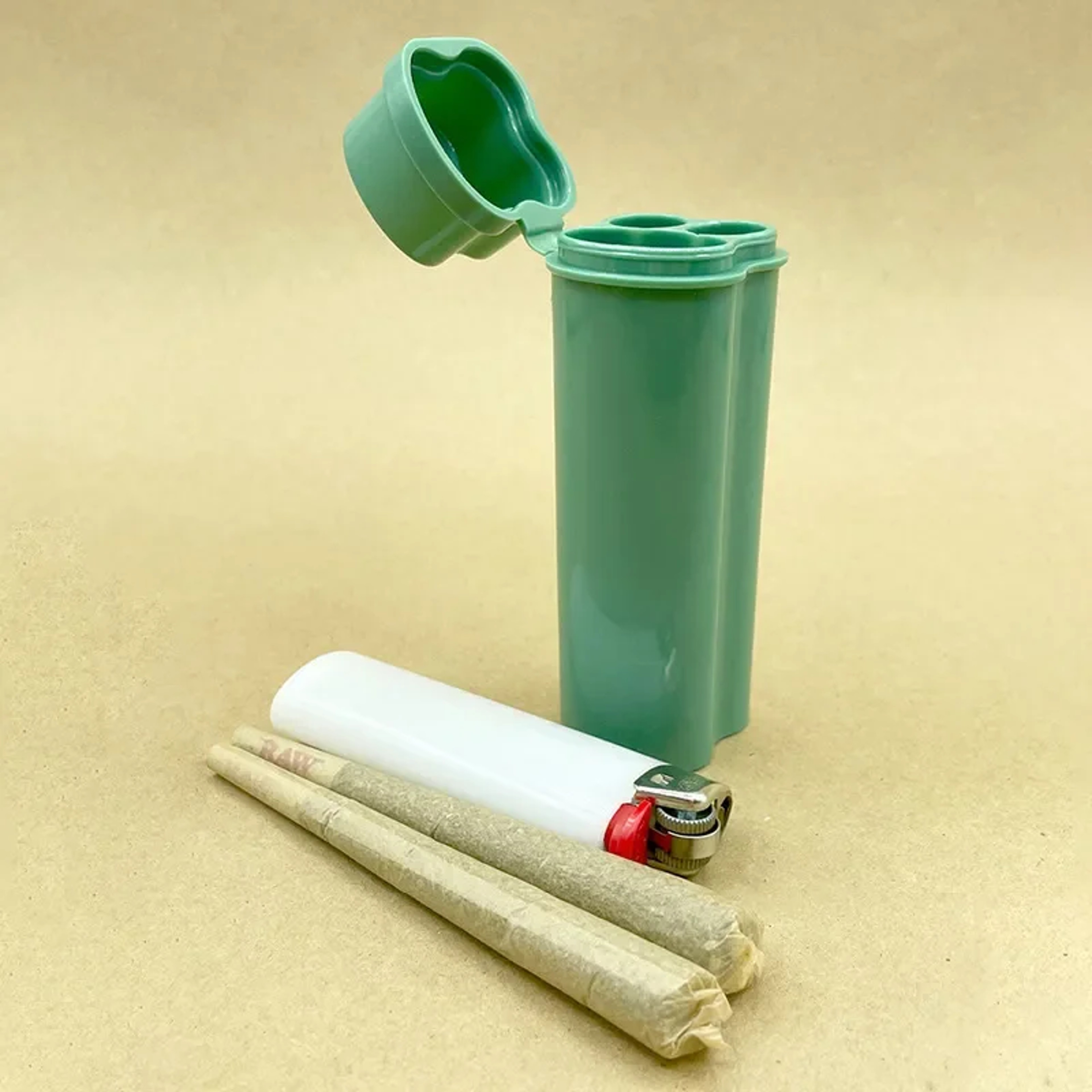 Portable Flip Top Cigarette Case With Lighter And Dual Slot Storage 1