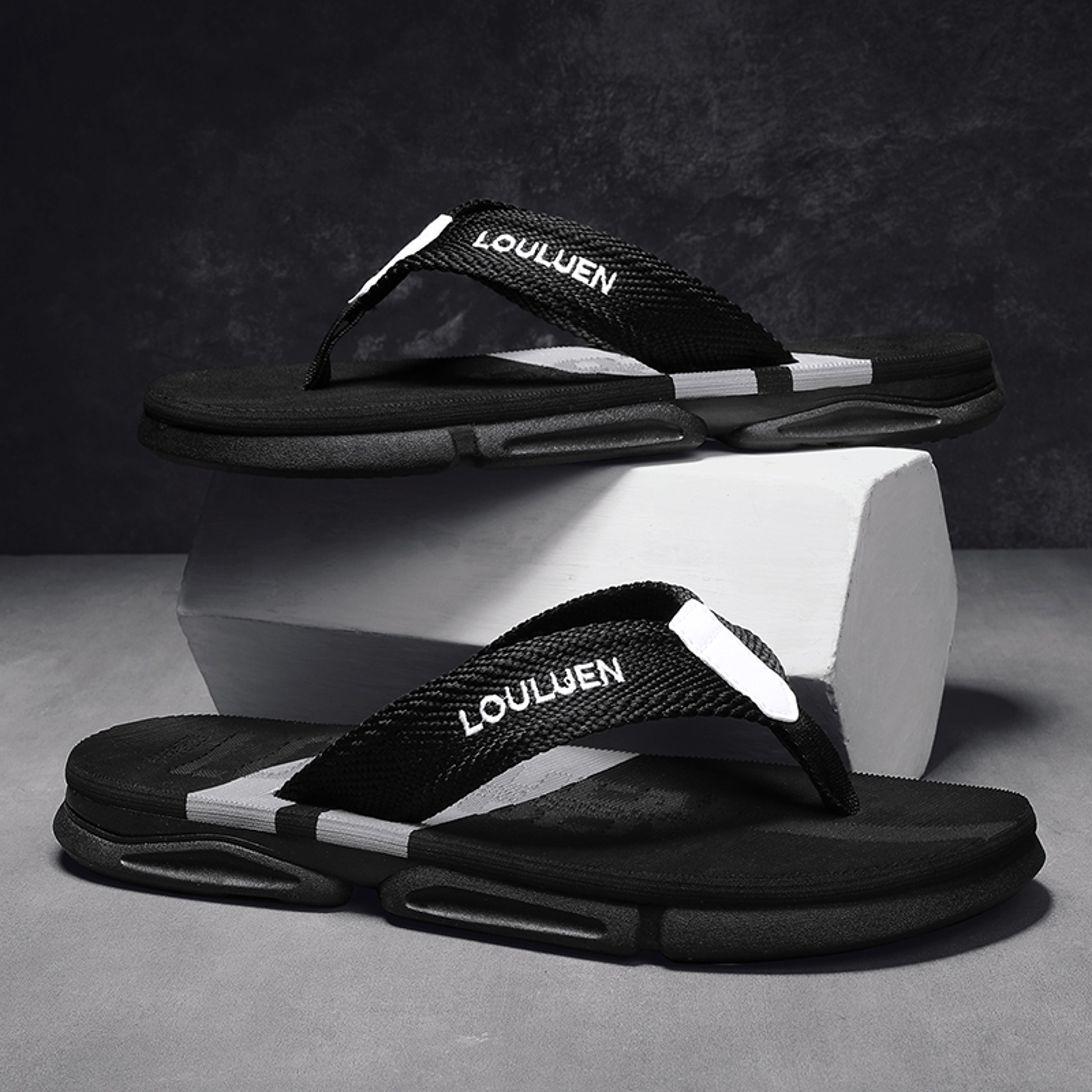 High Quality Fashion Men Flip Flops Summer Beach Slippers With Breathable Antiskid Sole For Casual  2