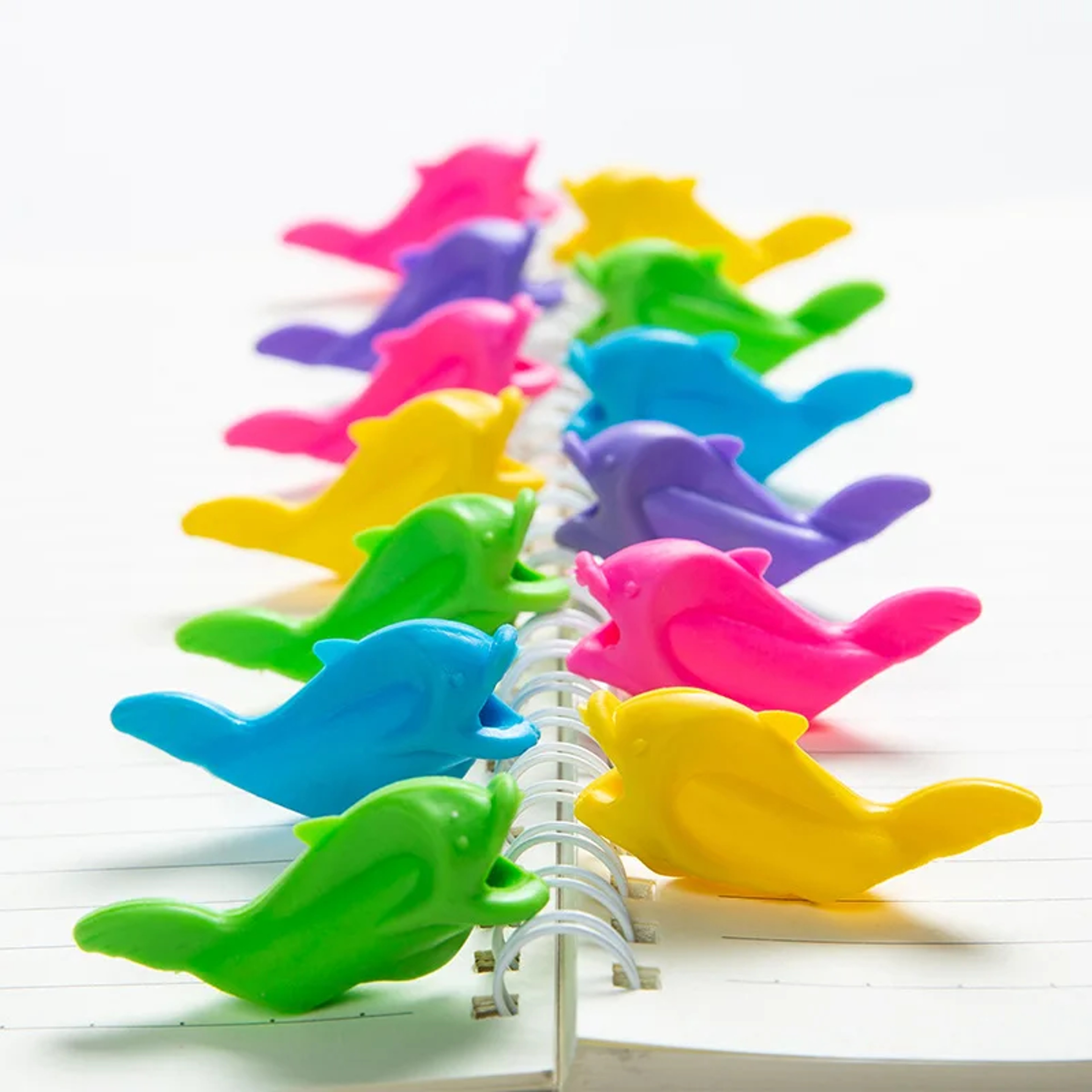 Kids Silicone Pen Holder Grip Tool, 10 pcs Fish Pencil Writing Aid, Baby Learning Correction Device Stationery – view 2
