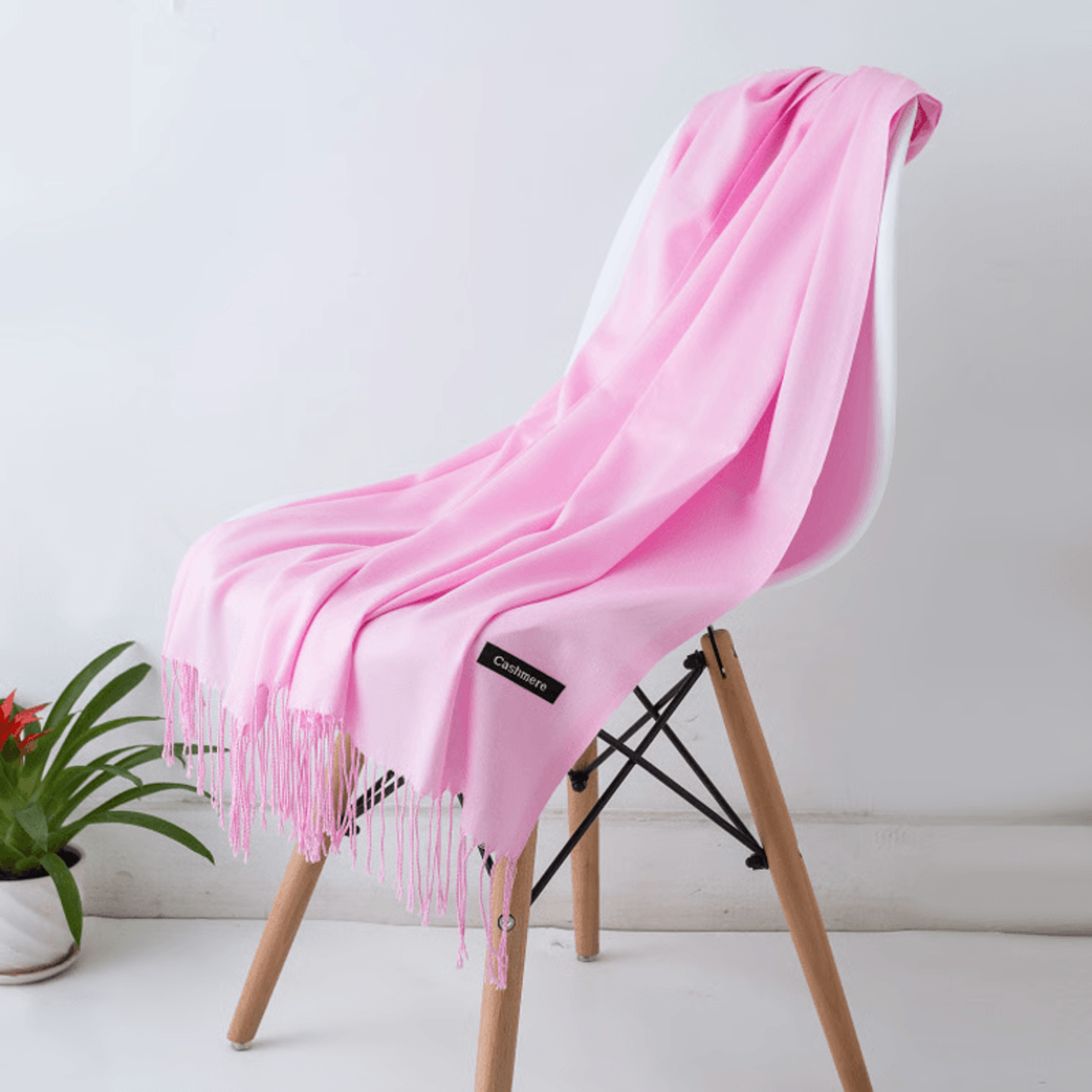 Cashmere feel scarf for everyday use