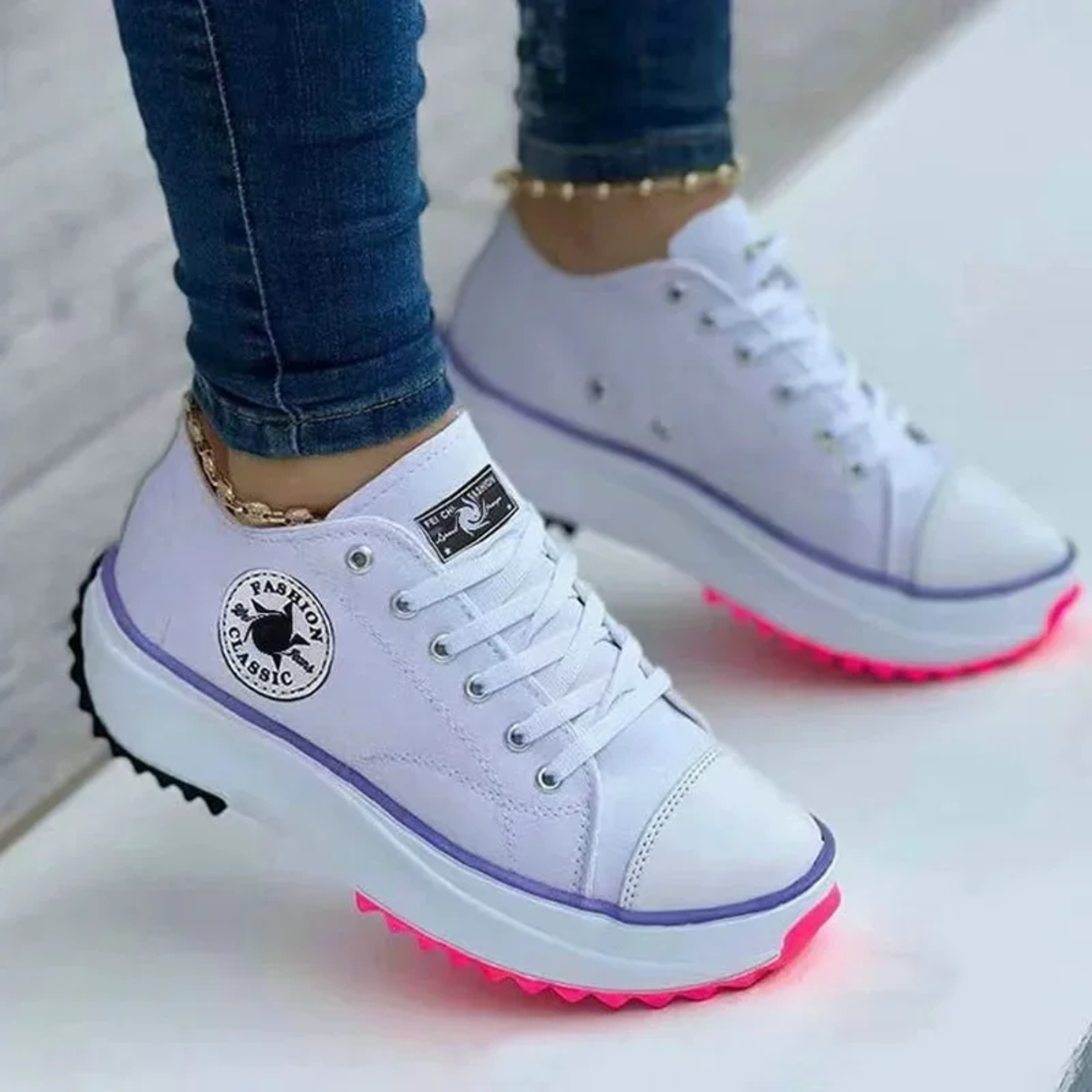 Women Lightweight LaceUp Canvas Sneakers 1