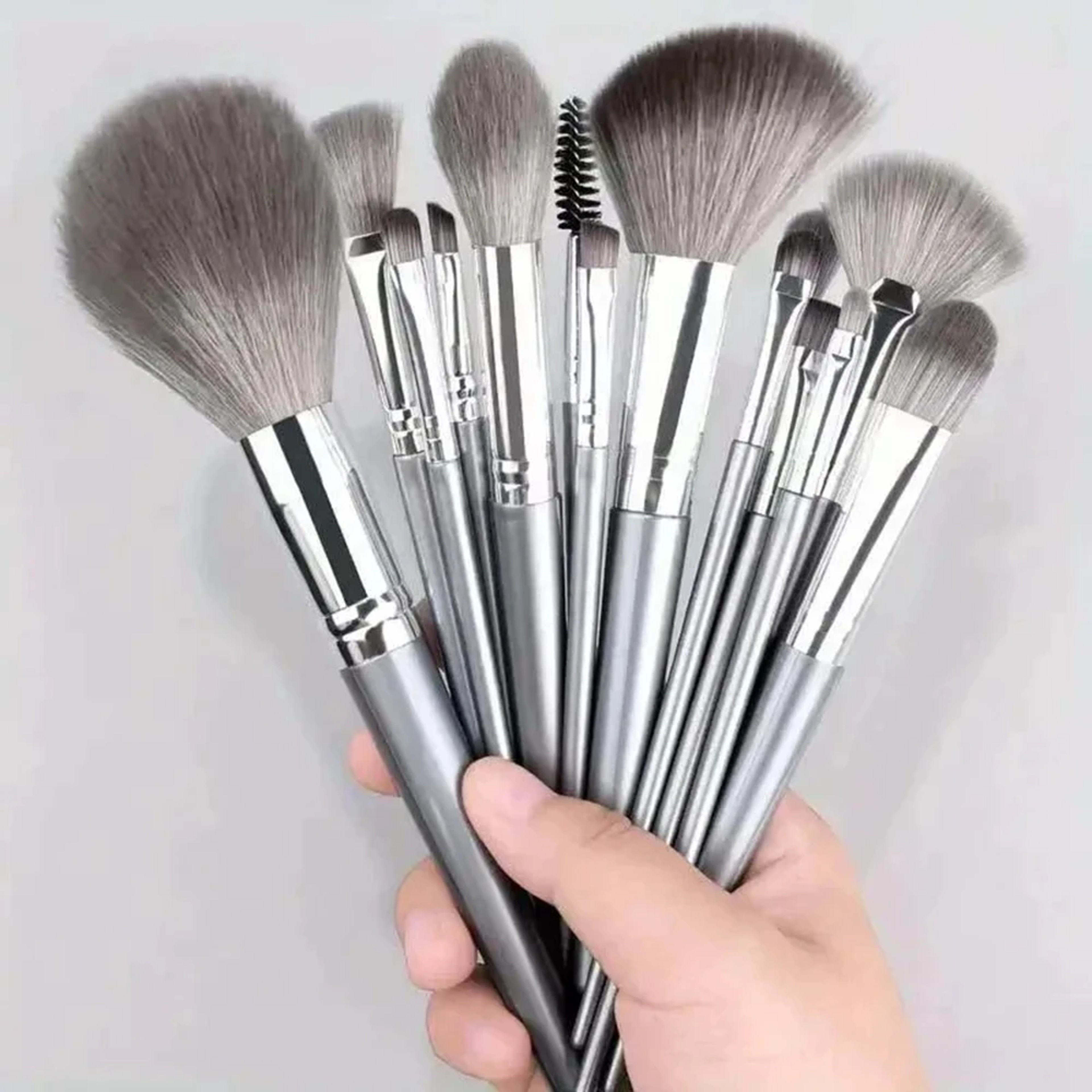 Professional Makeup Brushes Set Soft Bristle Face Powder Blush Concealer Beauty Tools – view 1