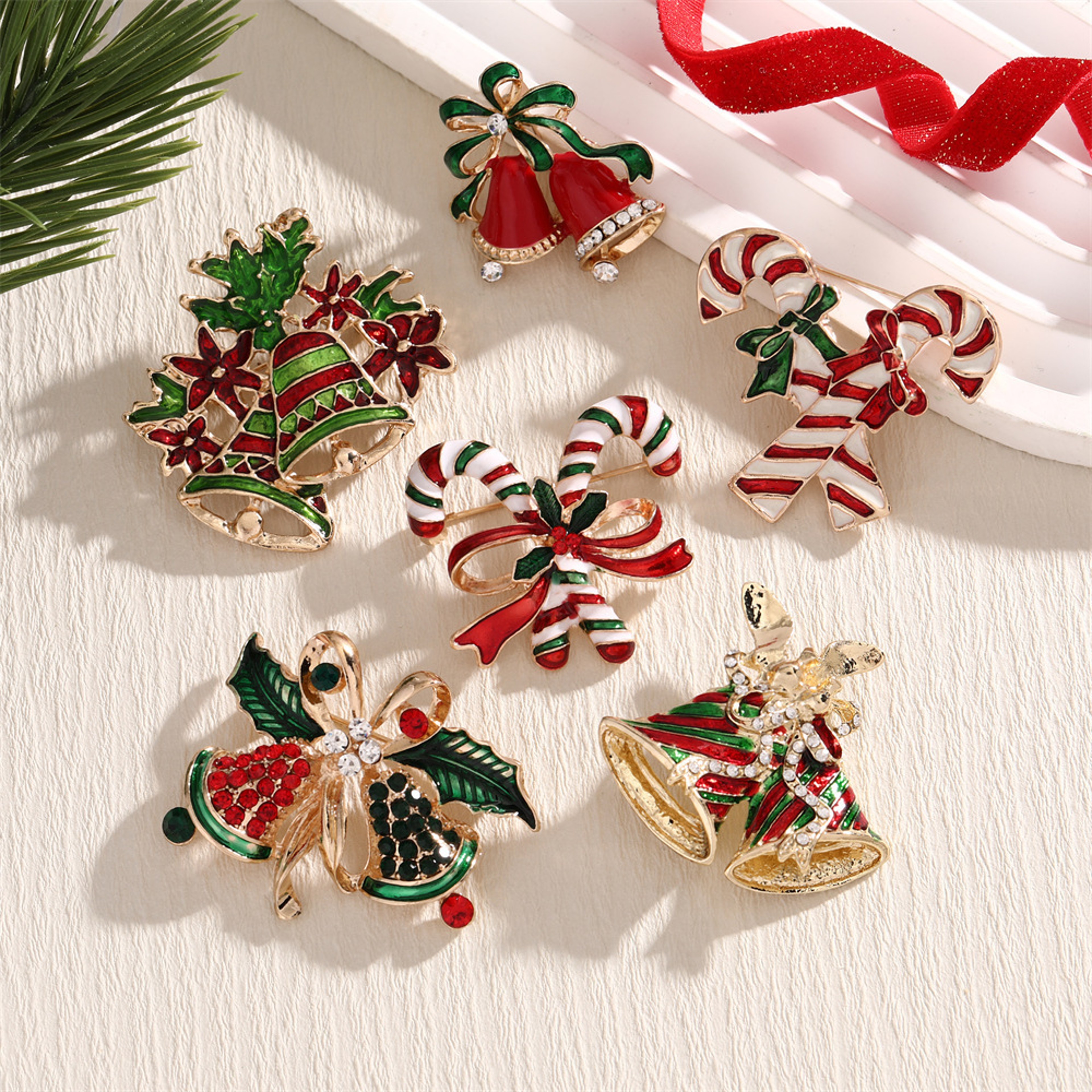 Rhinestone Christmas Bells, New Christmas Jewelry, Brooch Pin For Women Clothing, Fashion Sweet Alloy Enamel – view 1