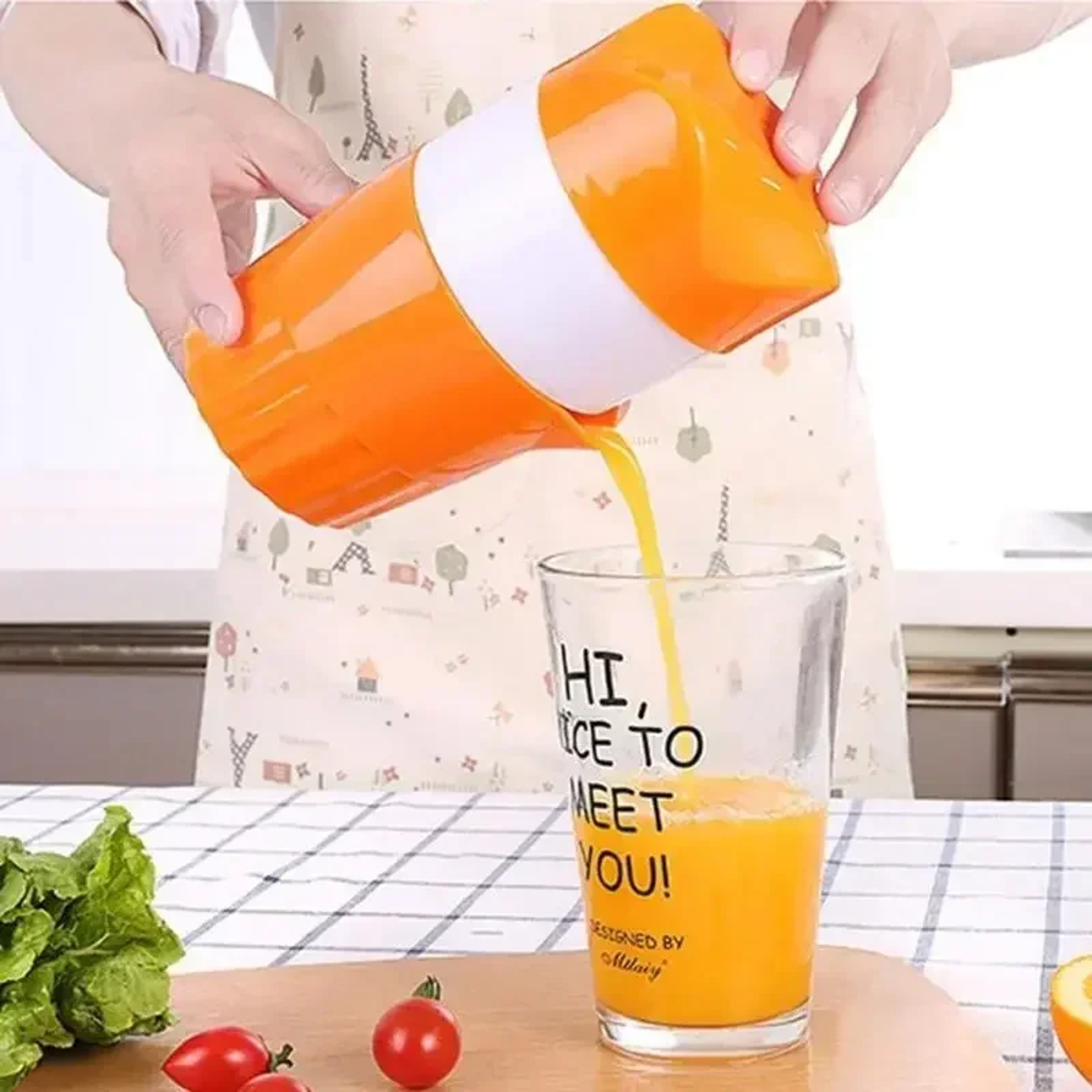 FreshPress Manual Citrus Juicer Cup with Measuring Scale and Lemon Squeezer – view 5